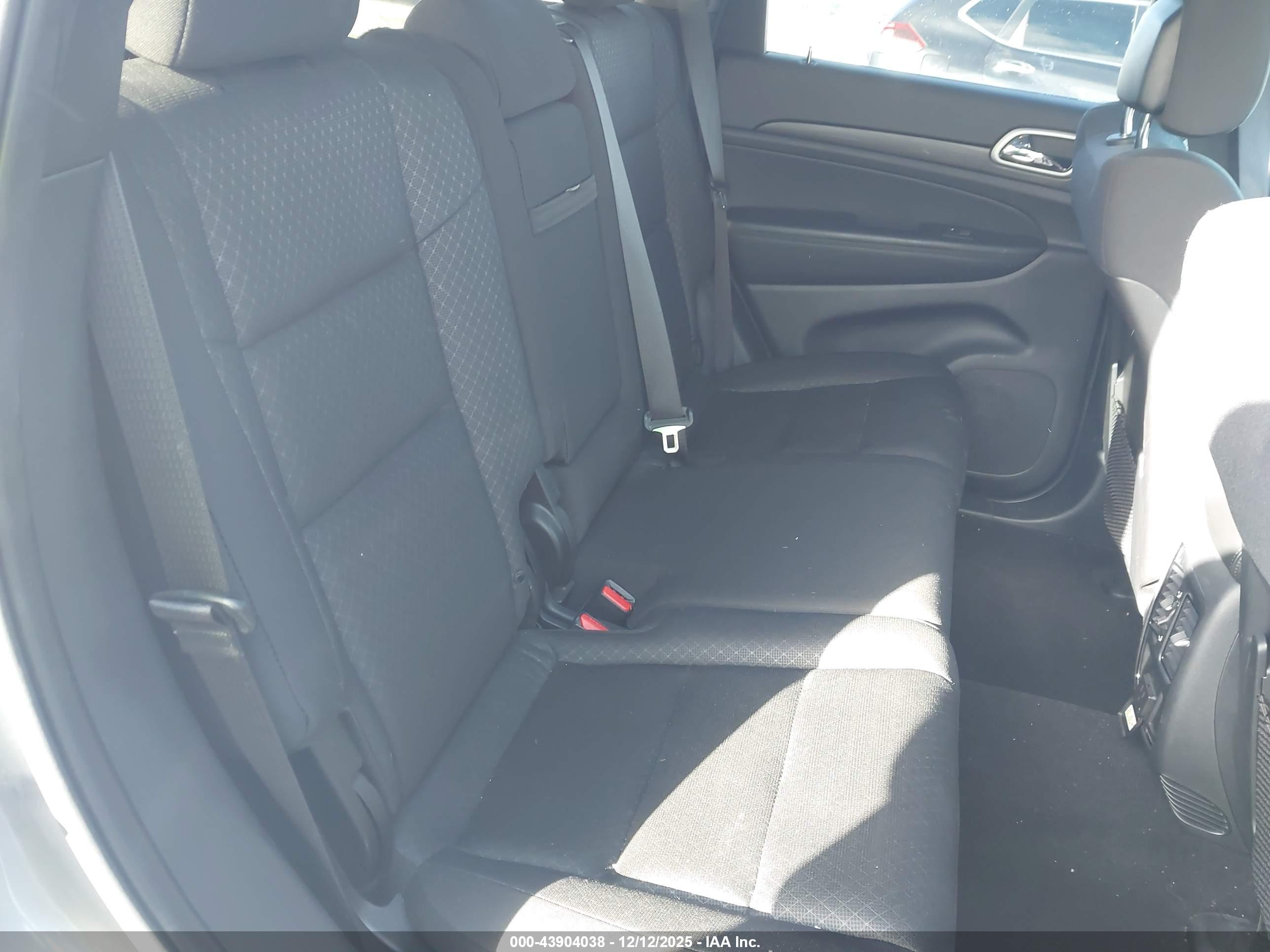 JEEP GRAND image 8