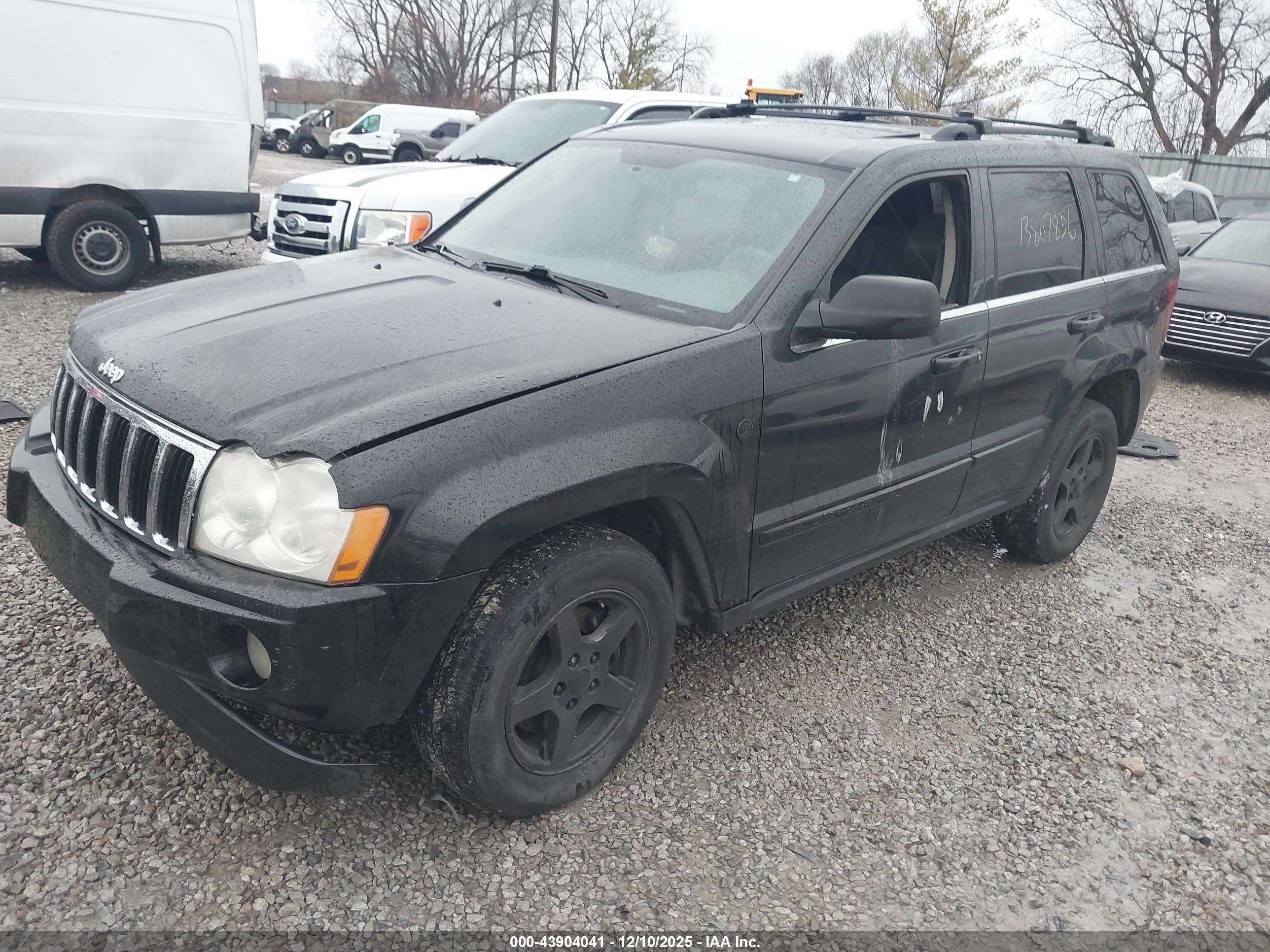 JEEP GRAND image 2