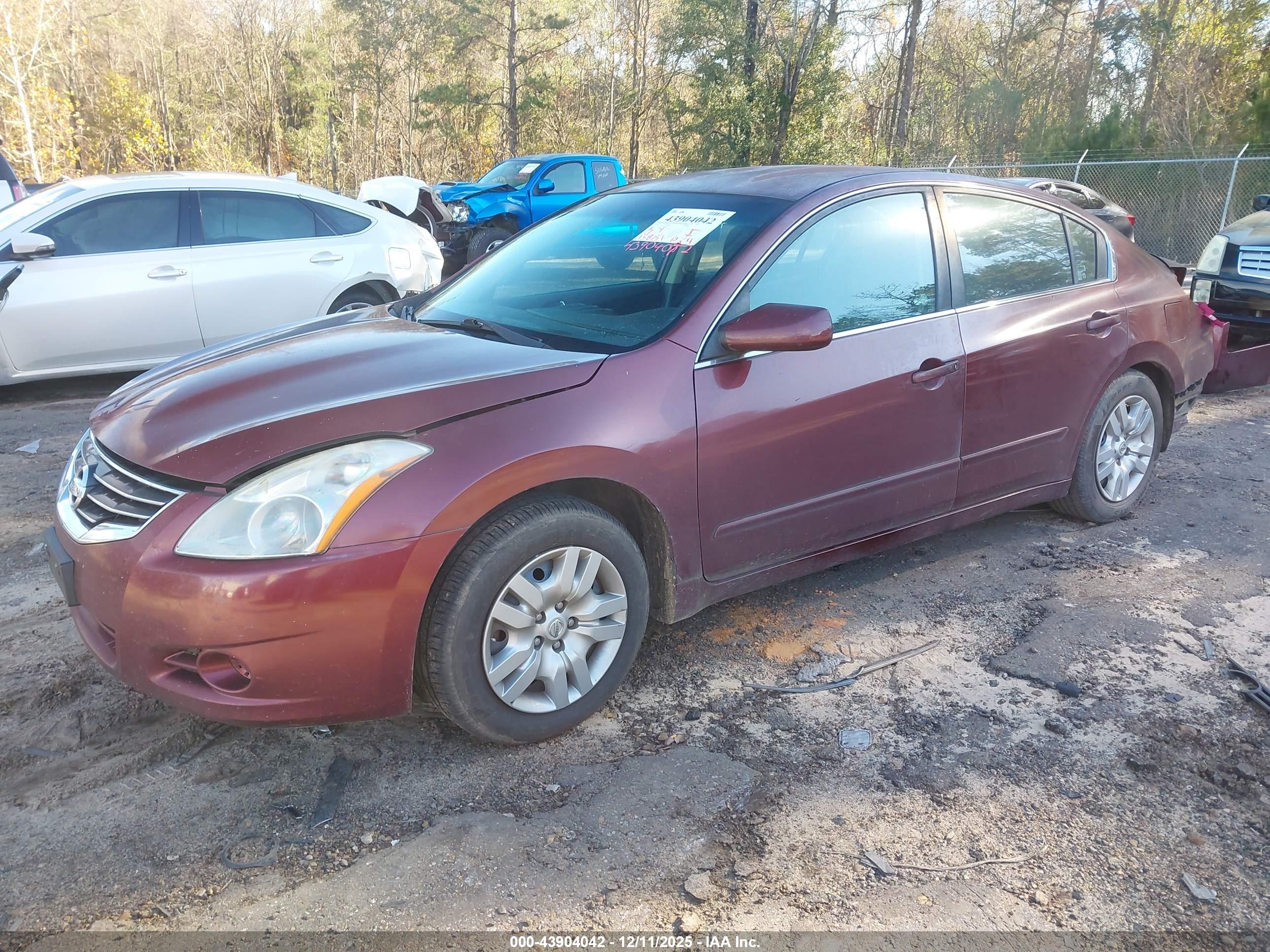 NISSAN ALTIMA image 2