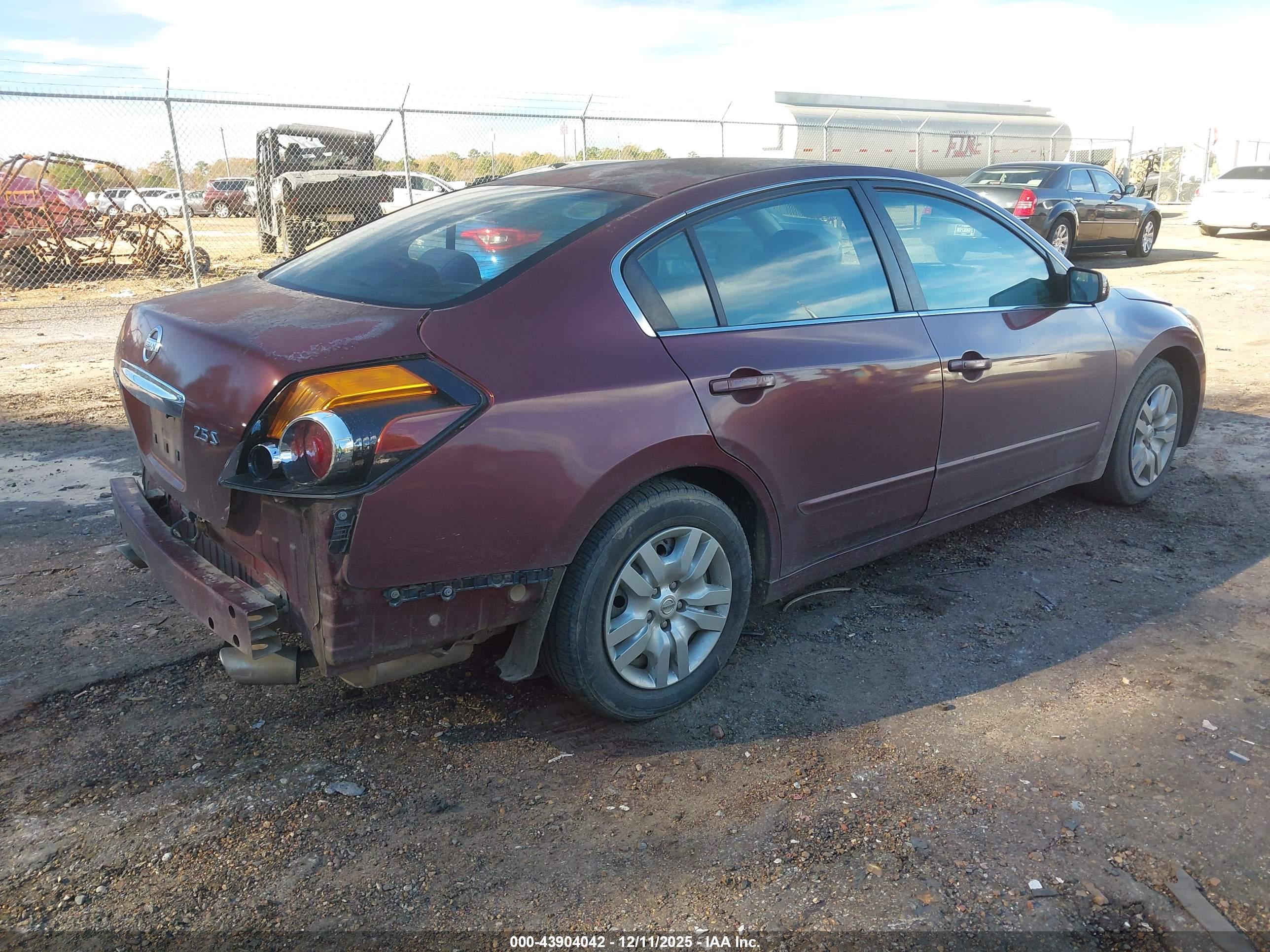 NISSAN ALTIMA image 4