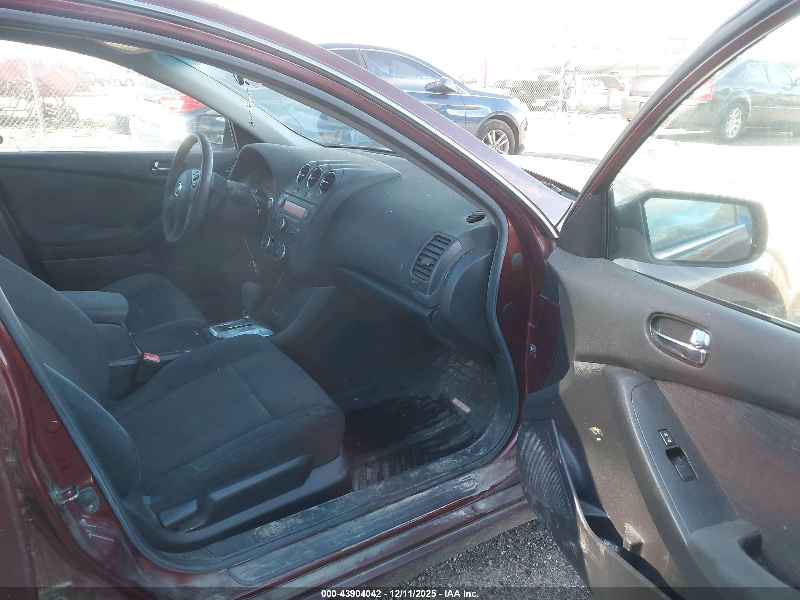 NISSAN ALTIMA image 5