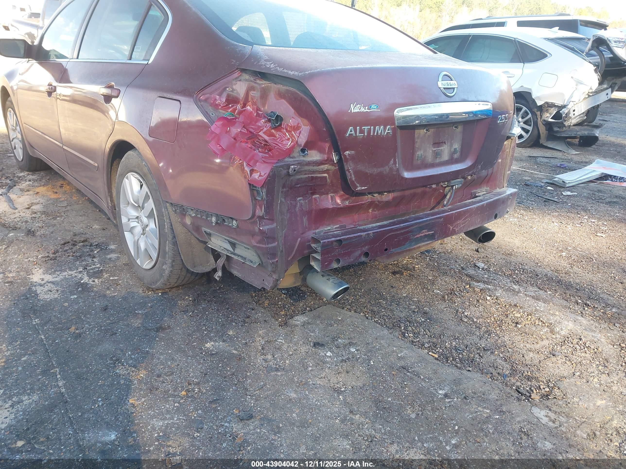 NISSAN ALTIMA image 6
