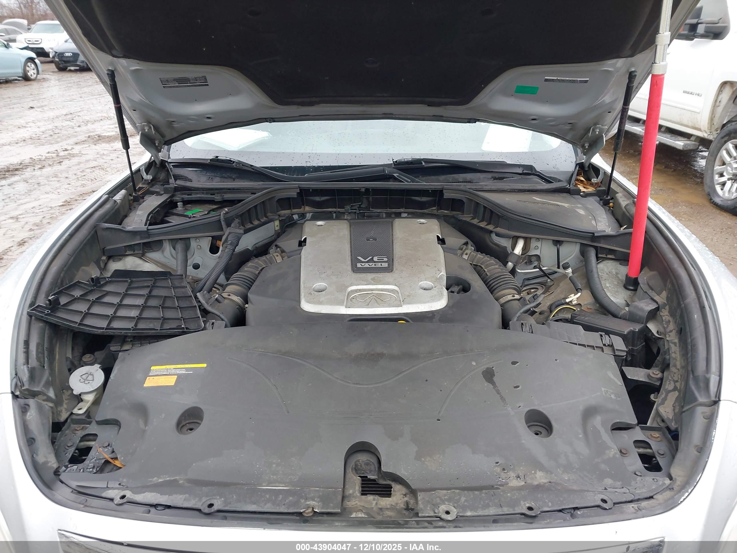 INFINITI M37X image 10