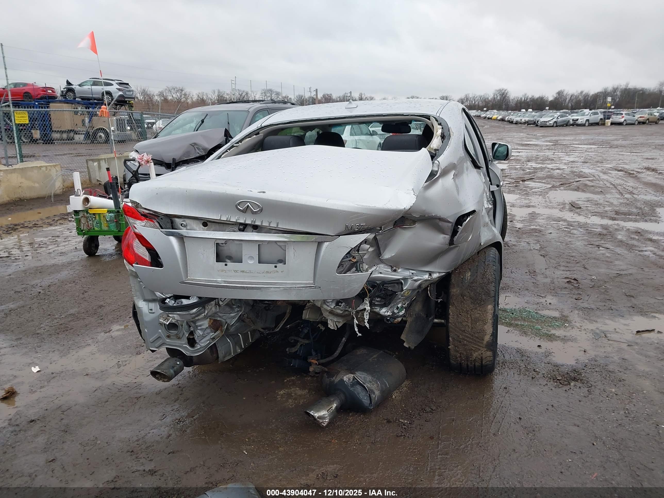 INFINITI M37X image 6