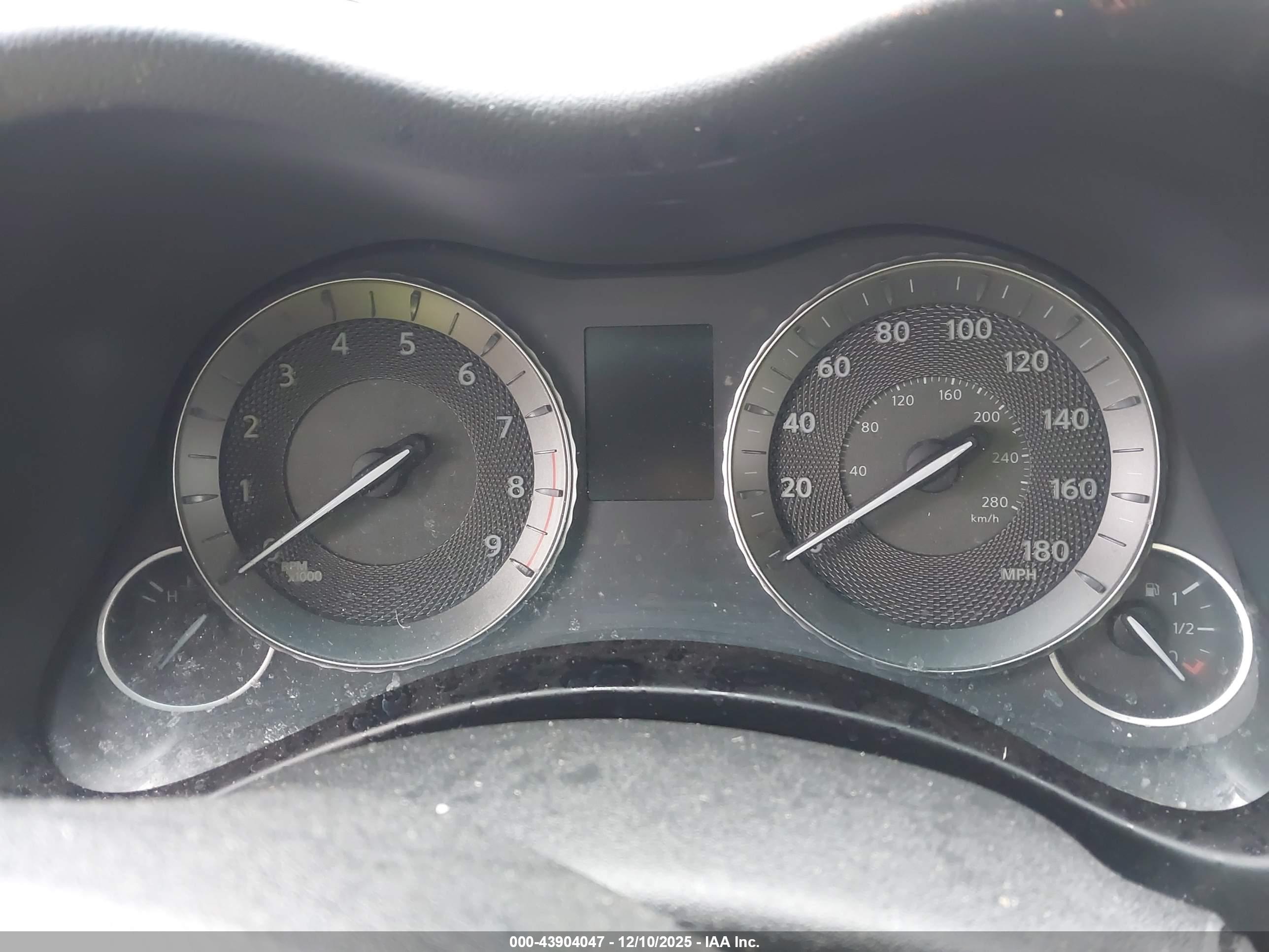 INFINITI M37X image 7