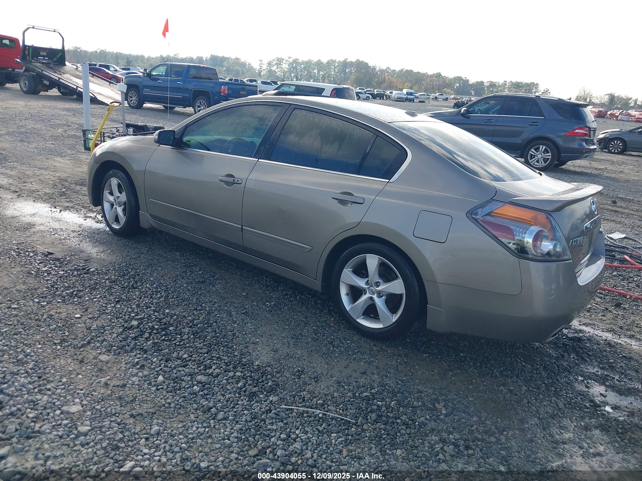 NISSAN ALTIMA image 3