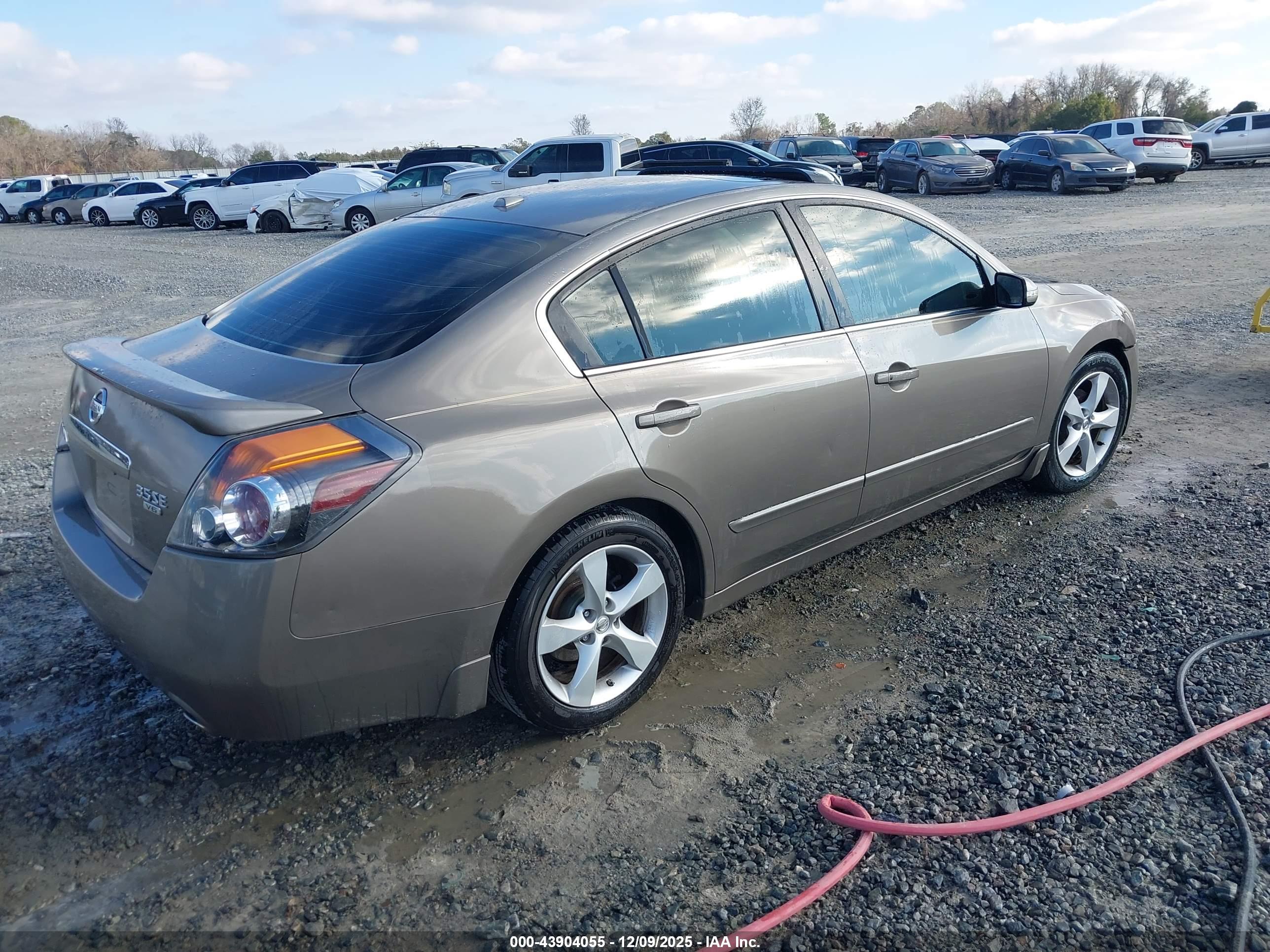 NISSAN ALTIMA image 4