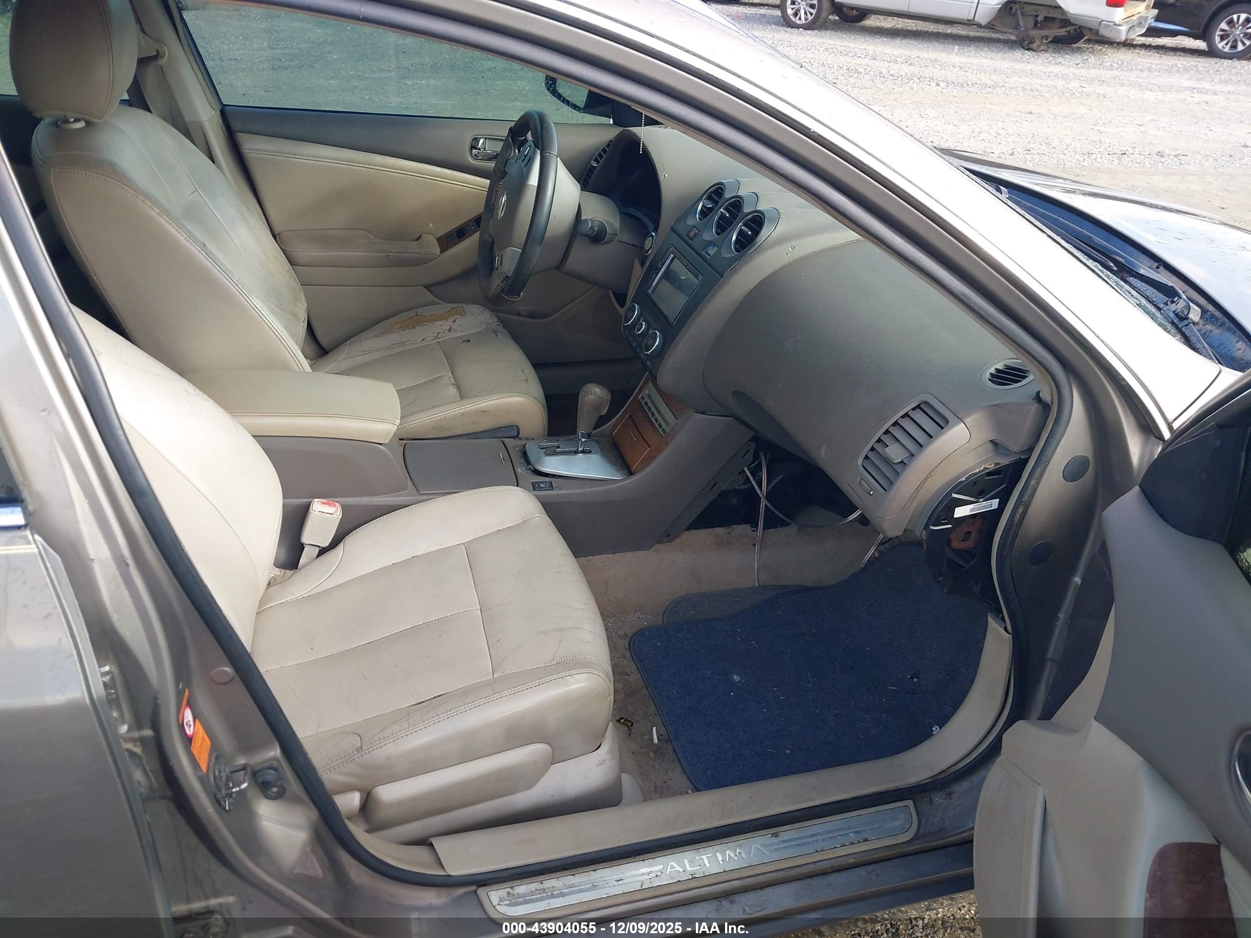 NISSAN ALTIMA image 5