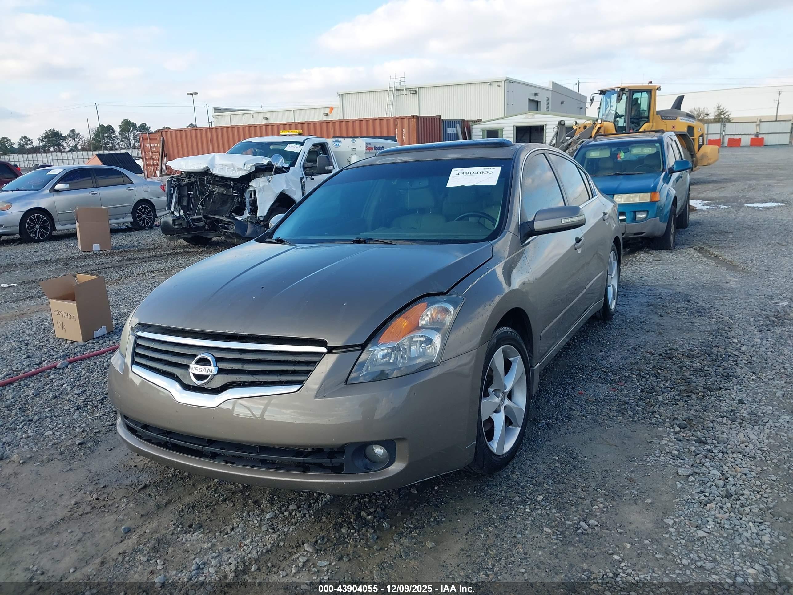 NISSAN ALTIMA image 6