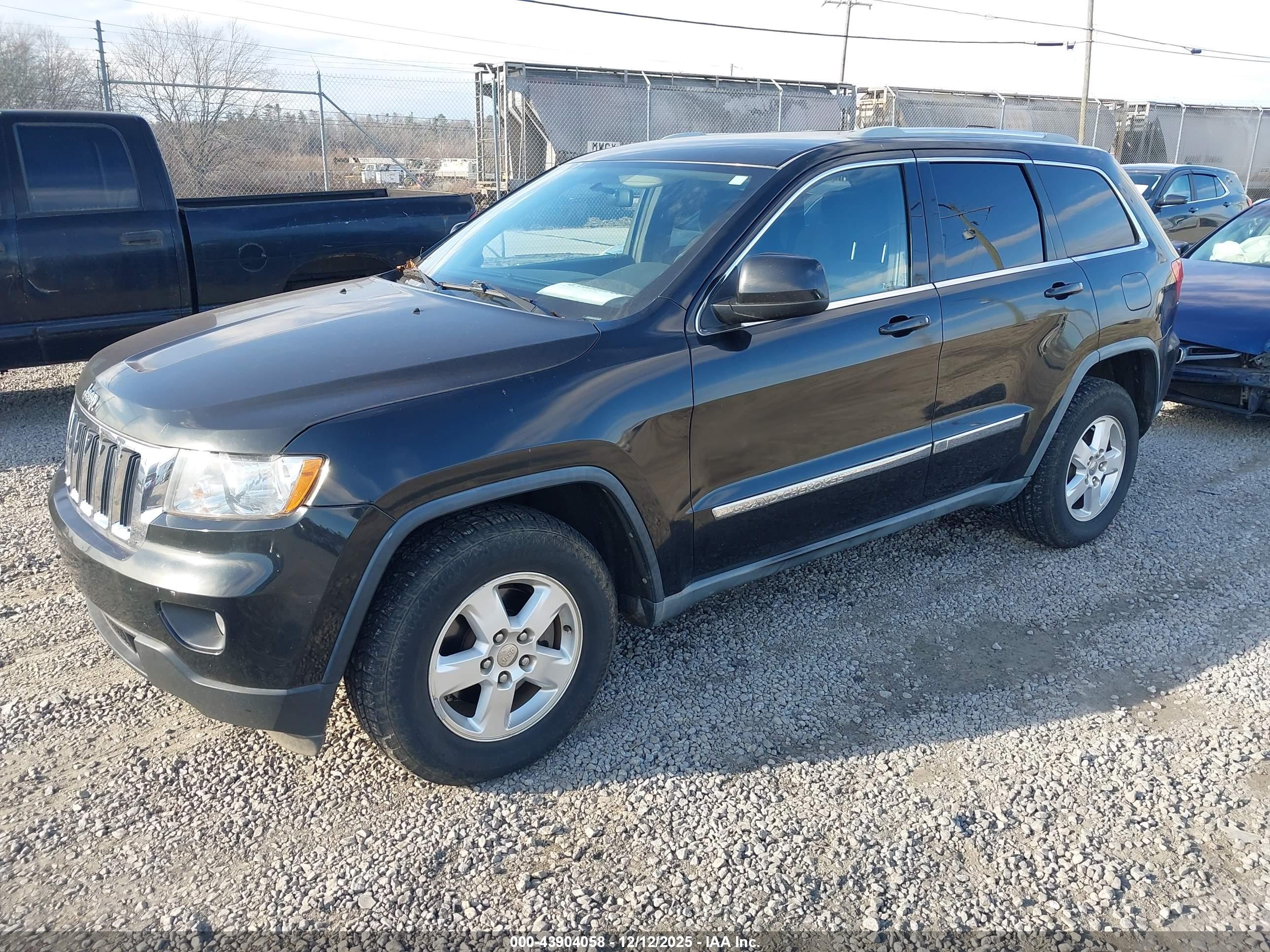 JEEP GRAND image 2