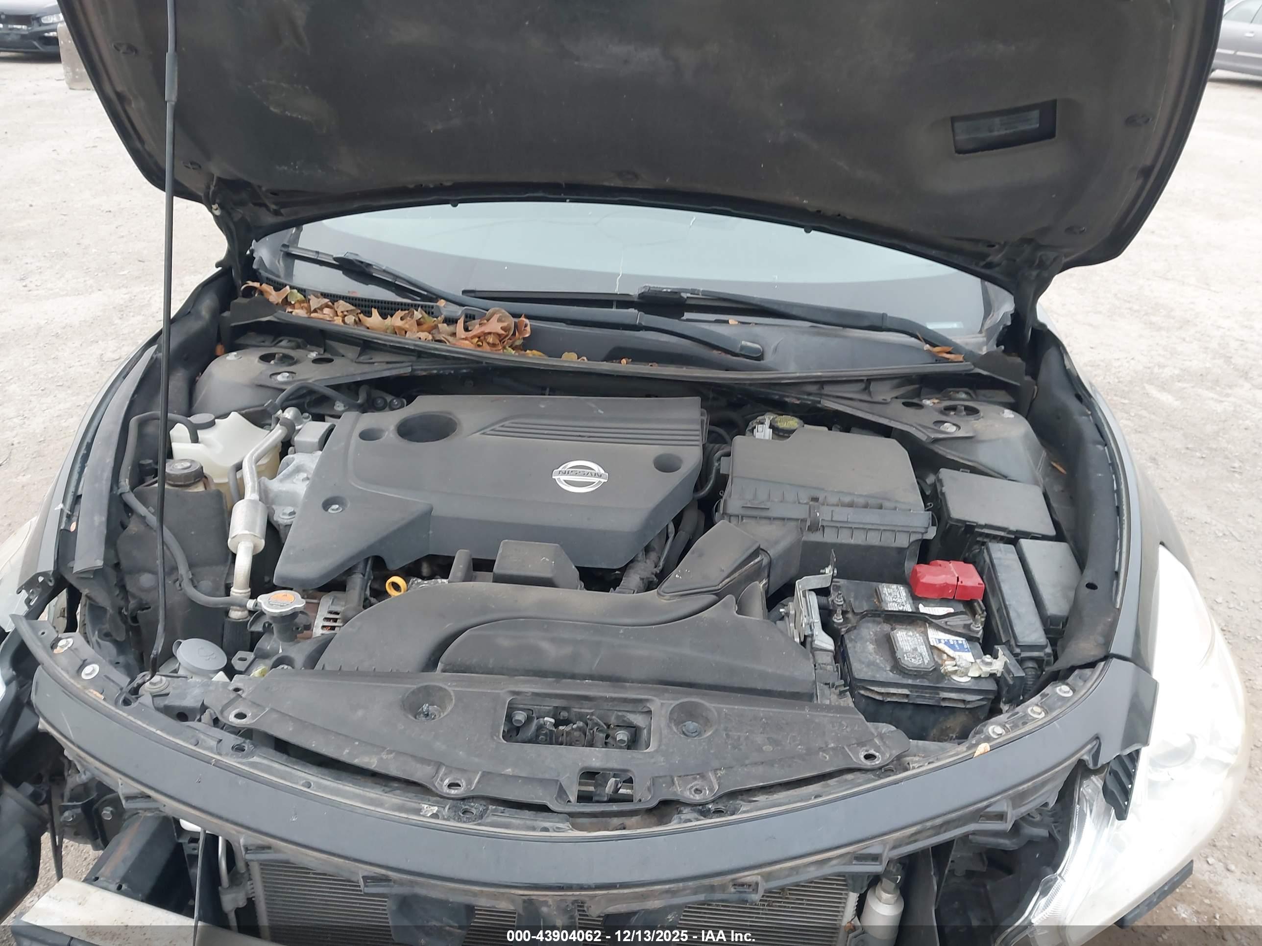 NISSAN ALTIMA image 10