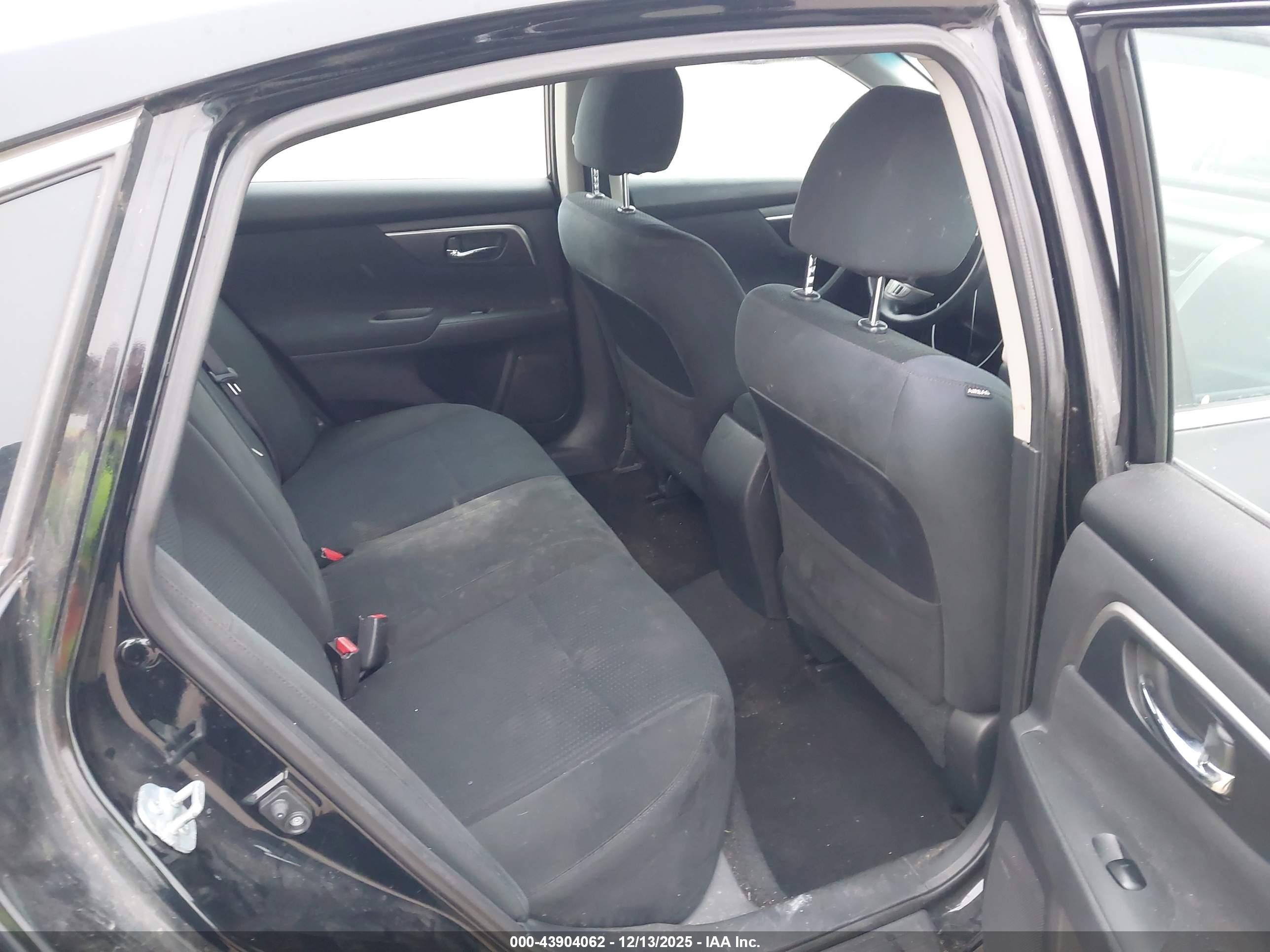 NISSAN ALTIMA image 8