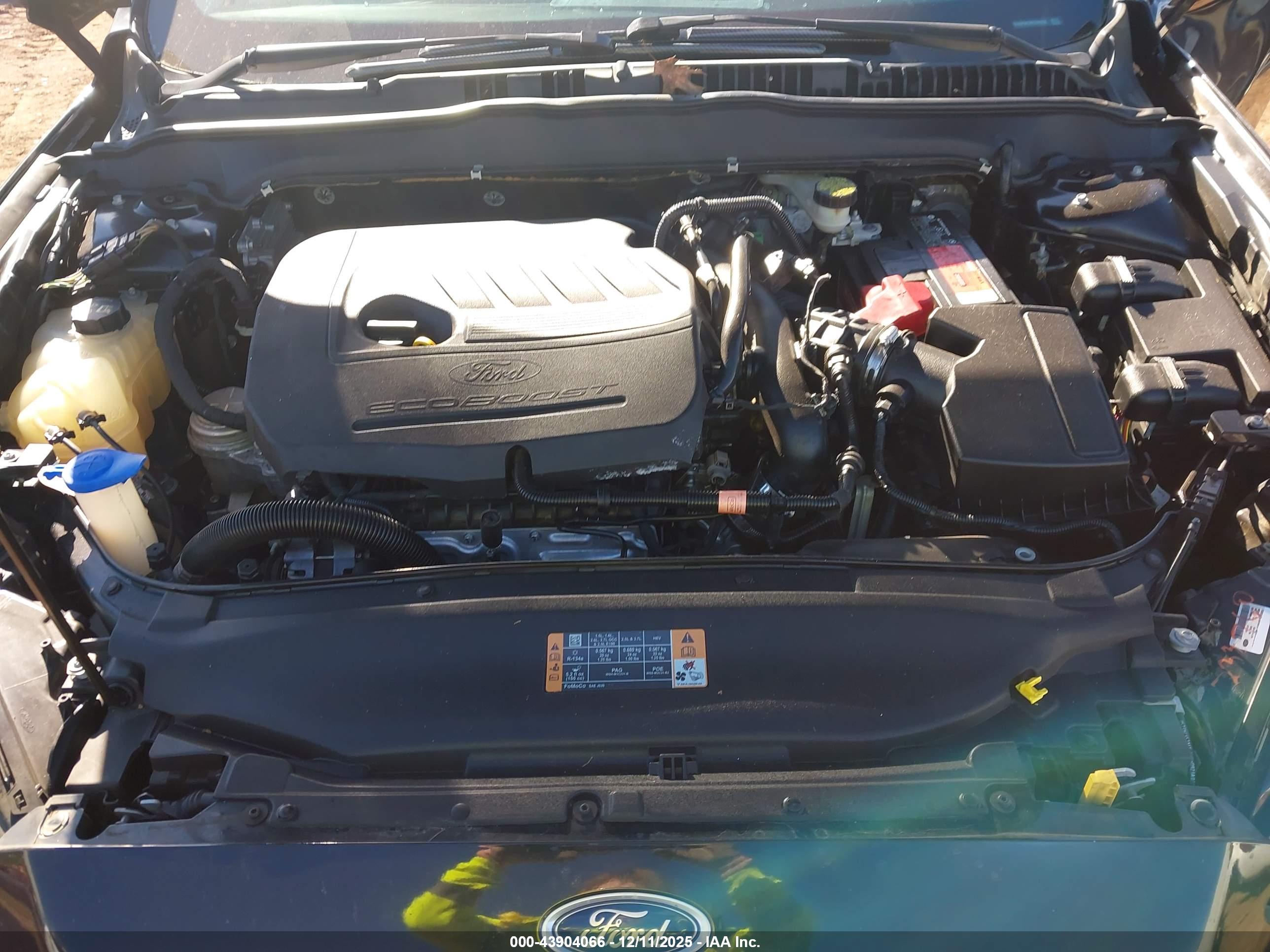 FORD FUSION image 10