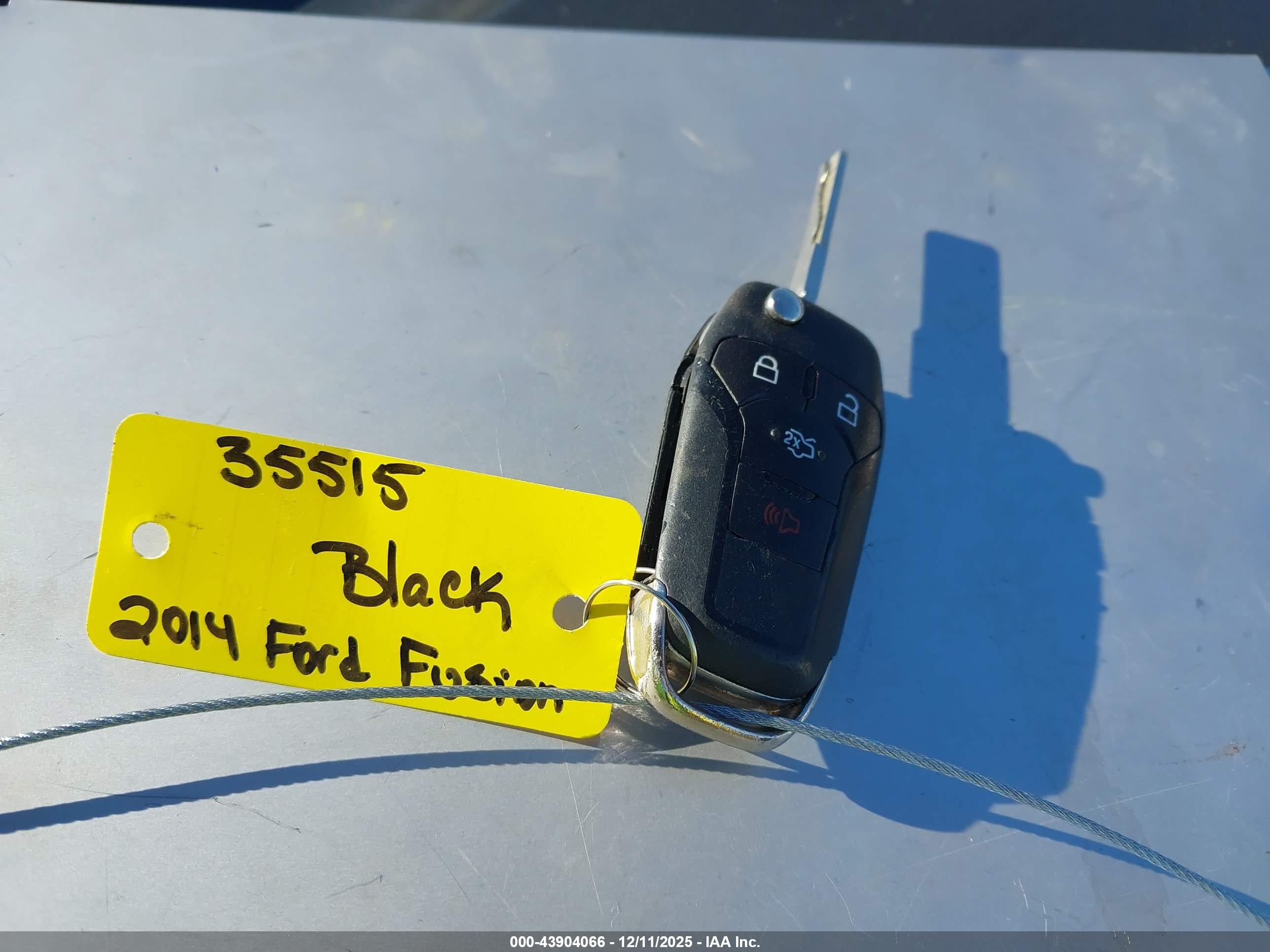FORD FUSION image 11