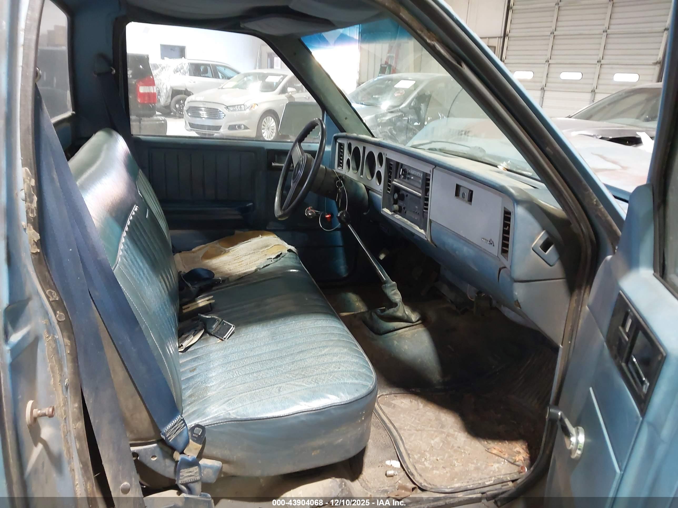 GMC S image 5