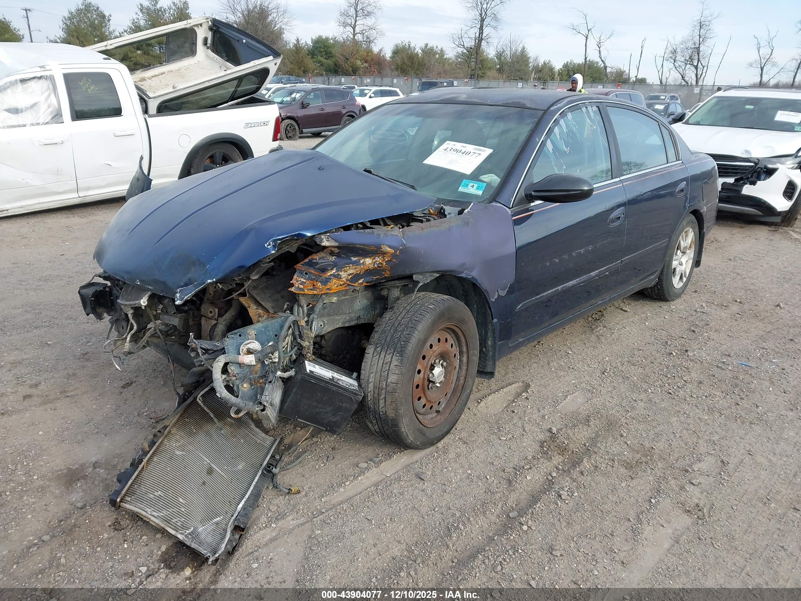 NISSAN ALTIMA image 2