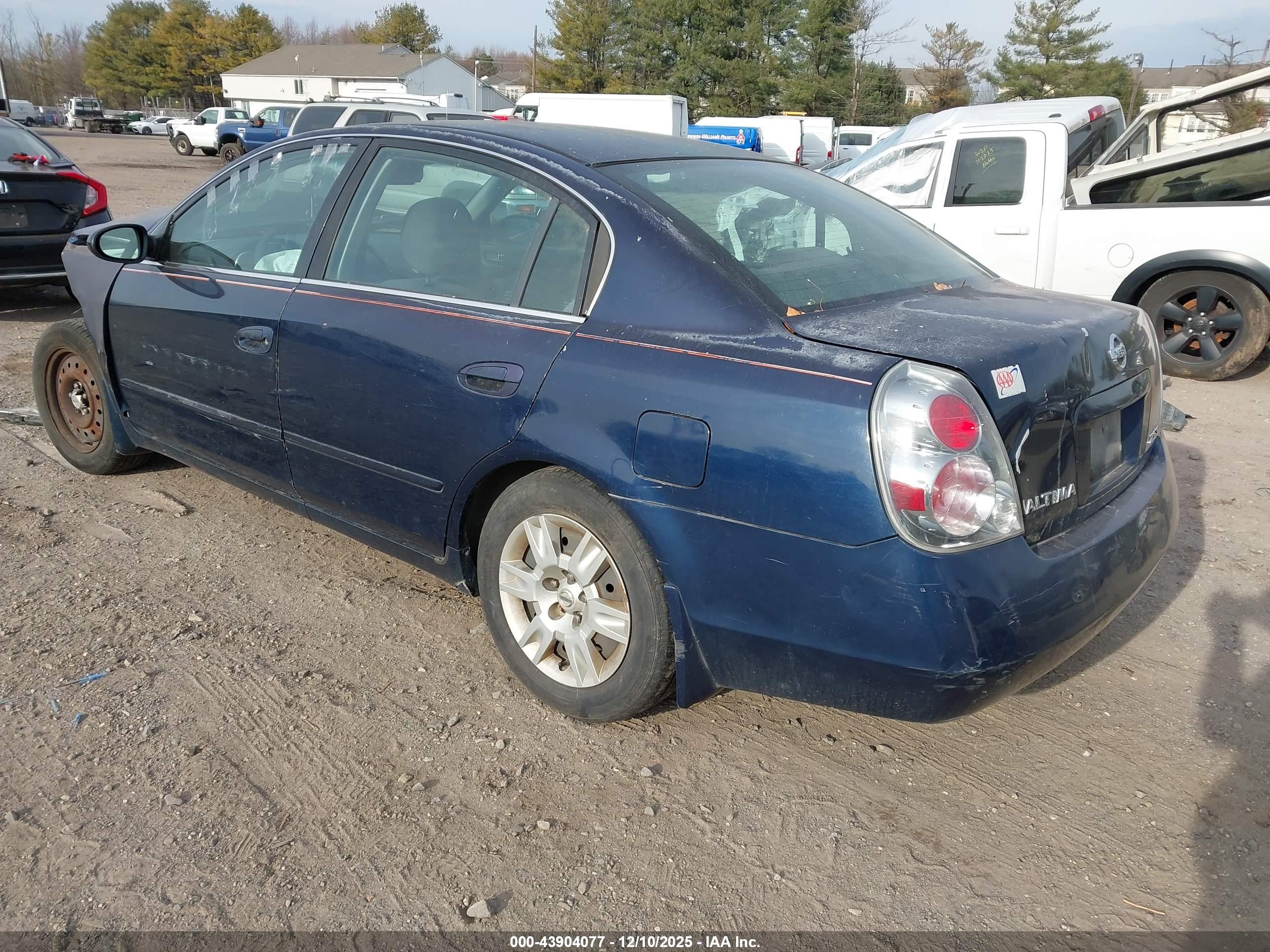 NISSAN ALTIMA image 3