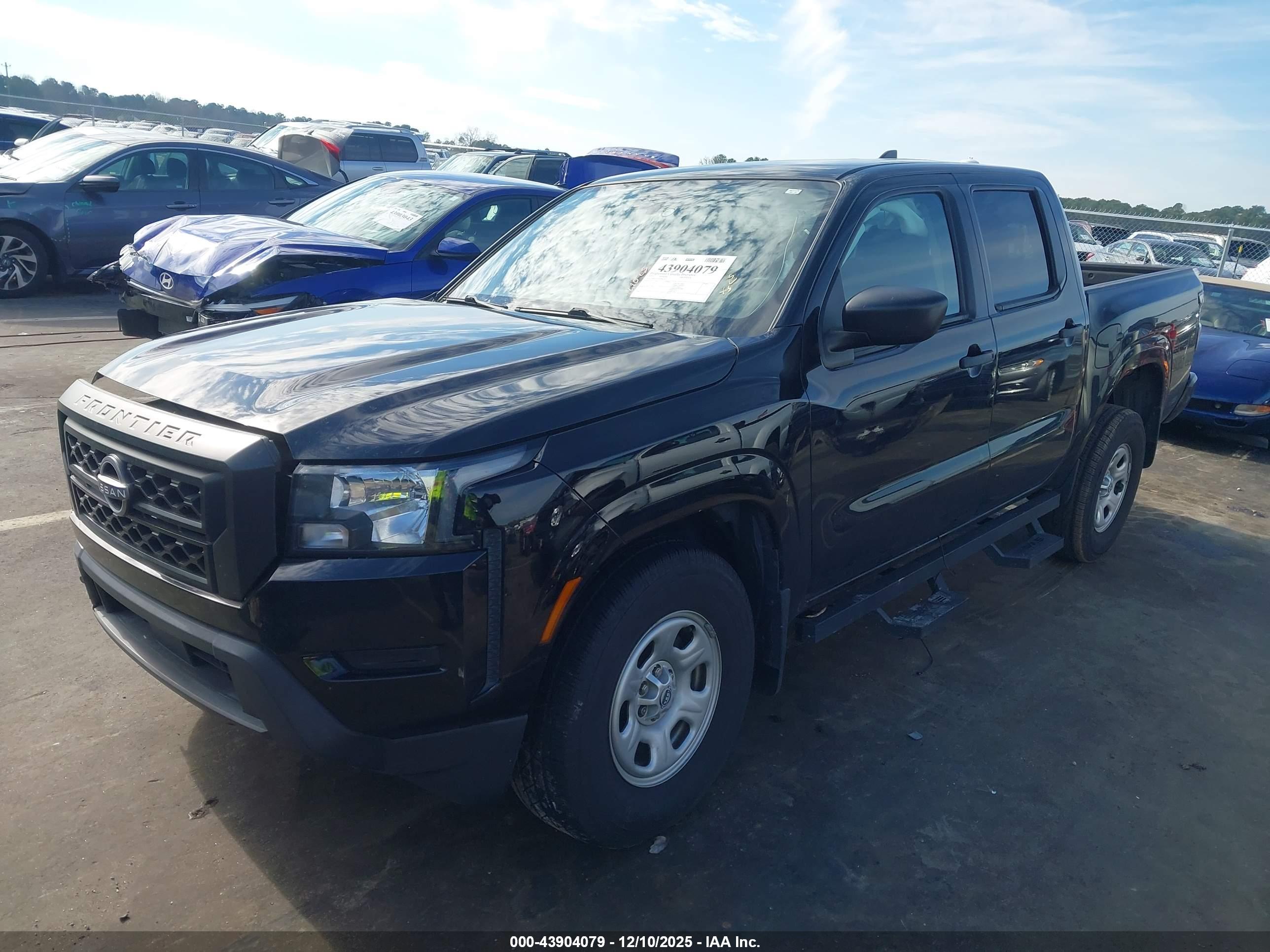 NISSAN FRONTIER image 2