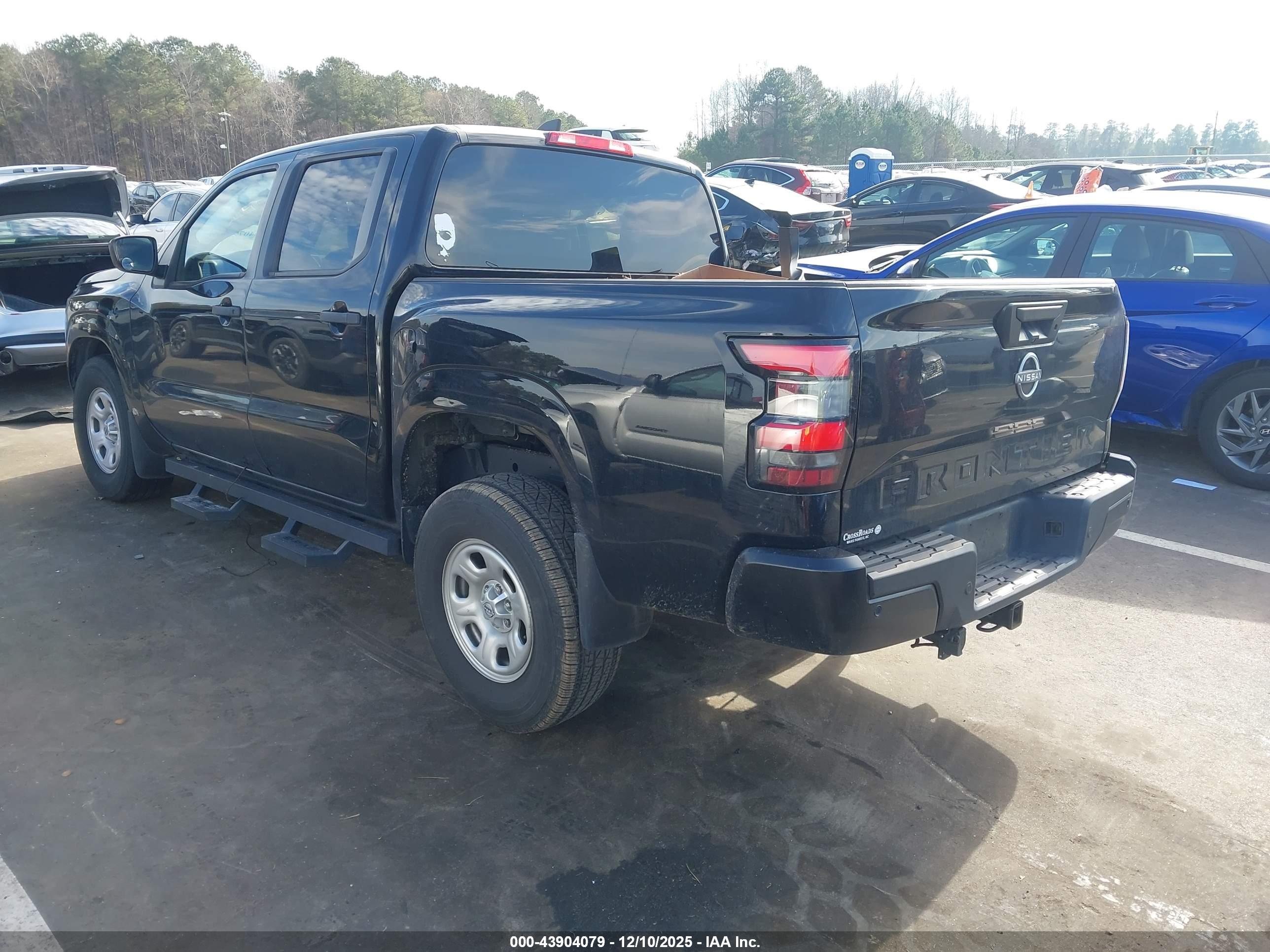 NISSAN FRONTIER image 3