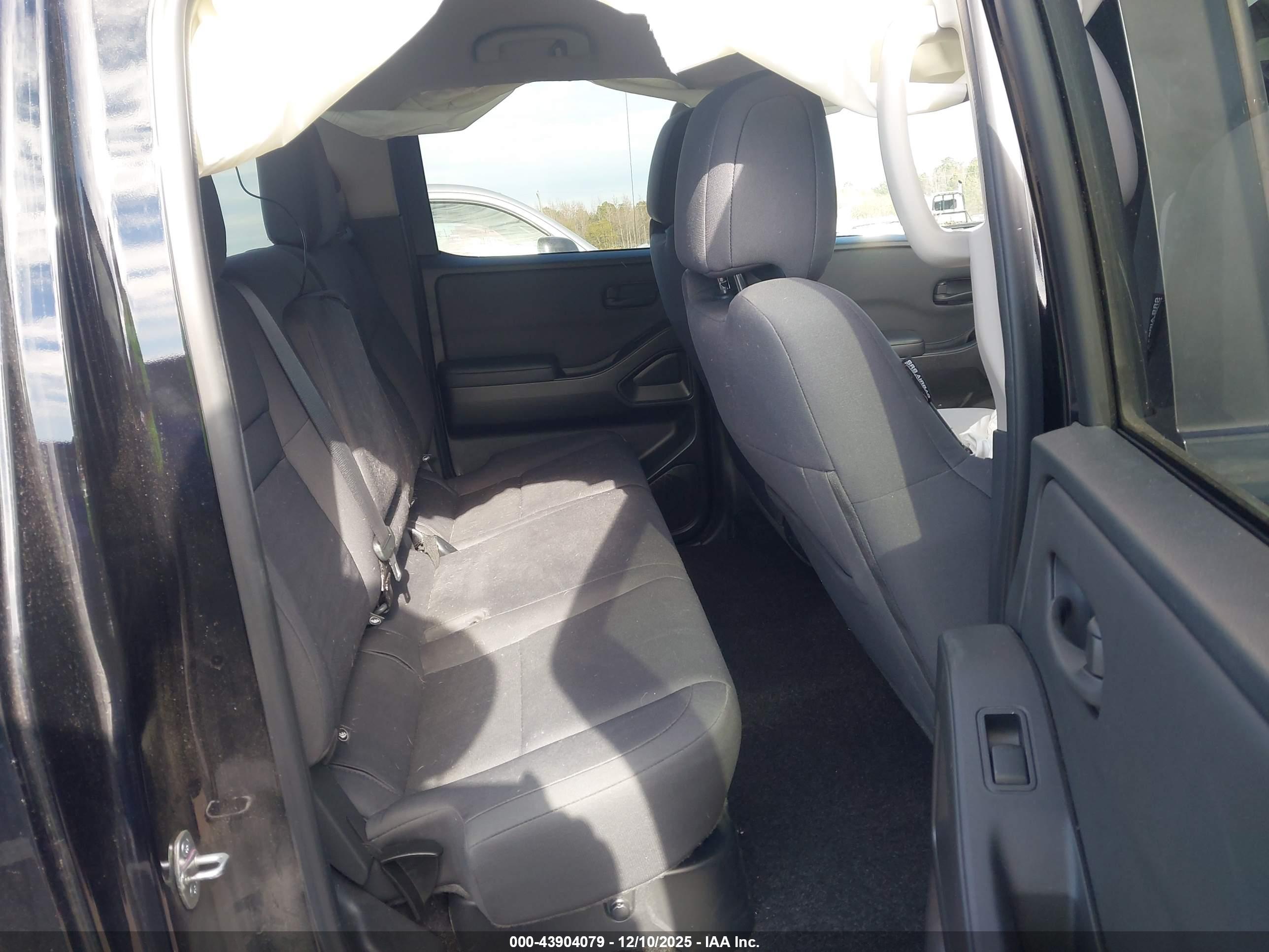 NISSAN FRONTIER image 8