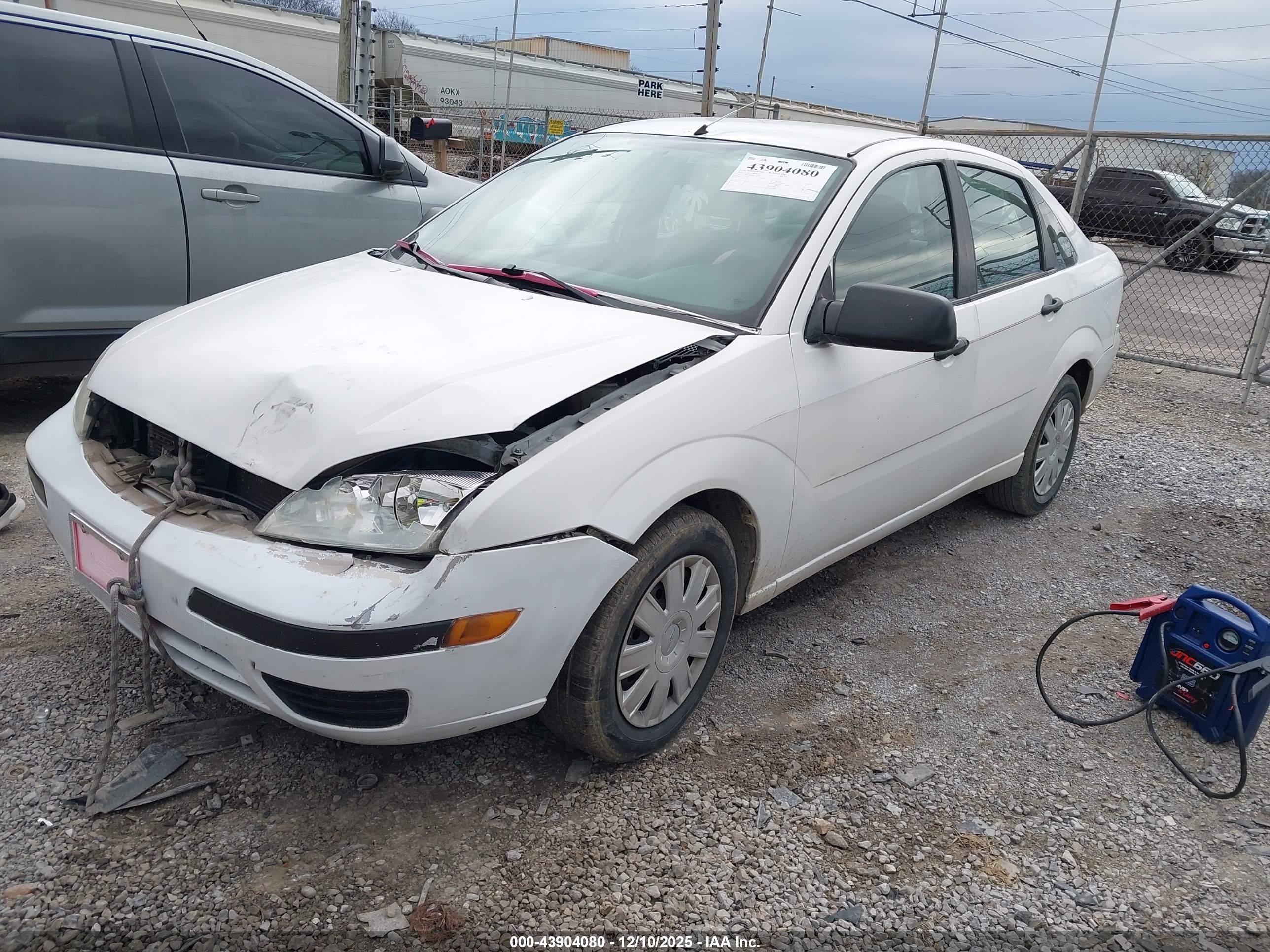 FORD FOCUS image 2