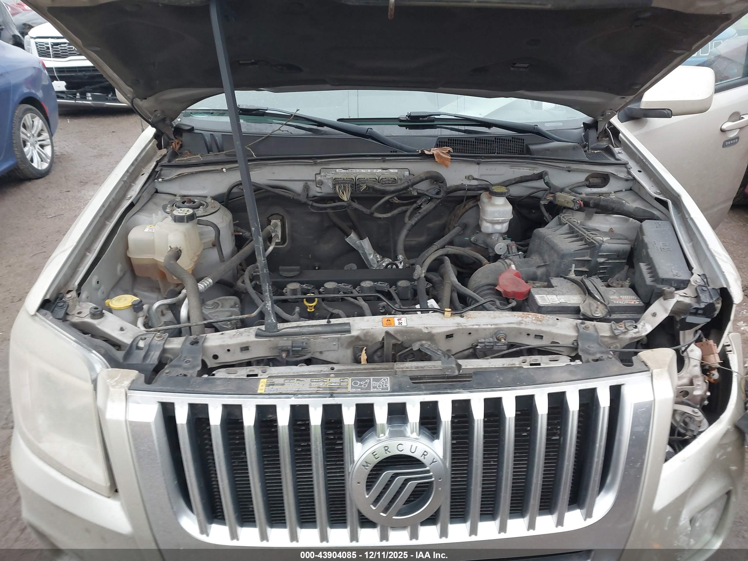 MERCURY MARINER image 10