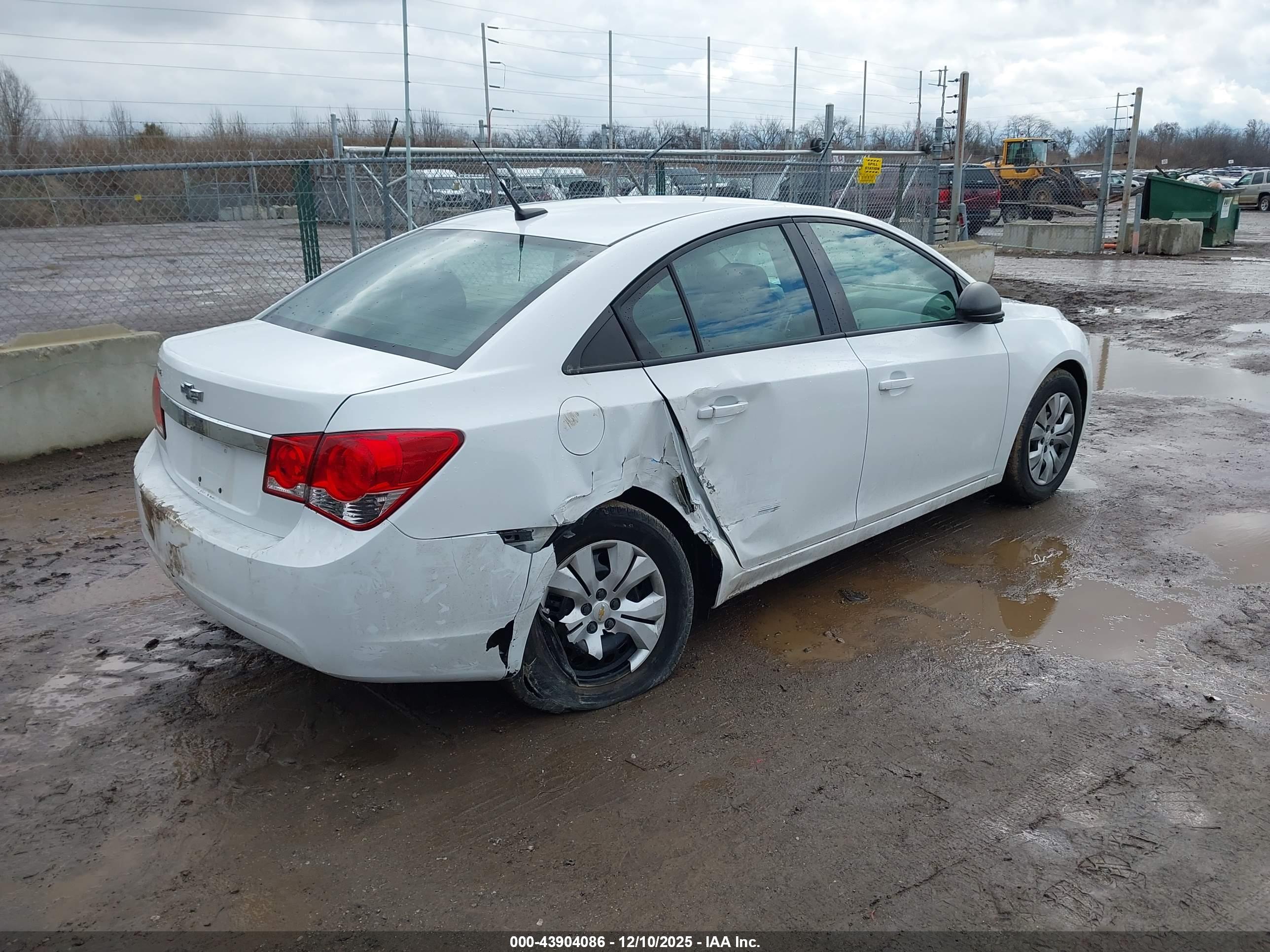 CHEVROLET CRUZE image 4