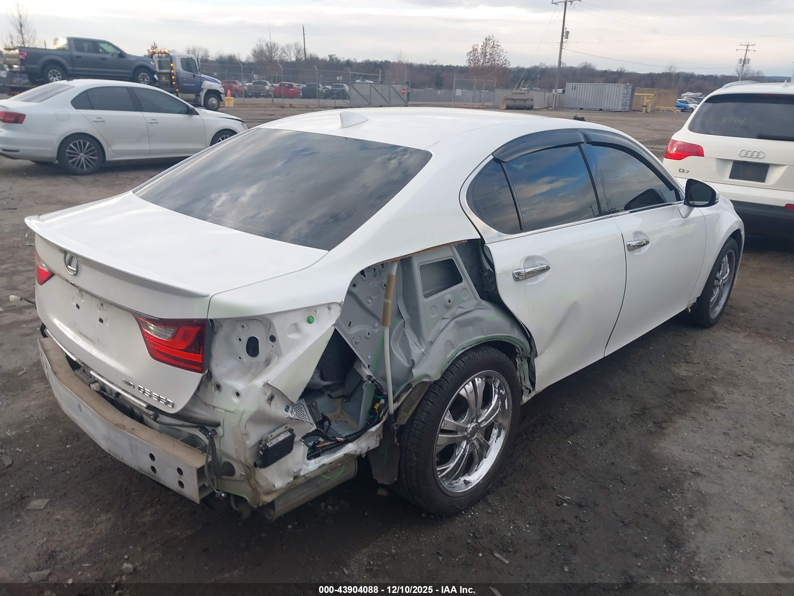 LEXUS GS image 4