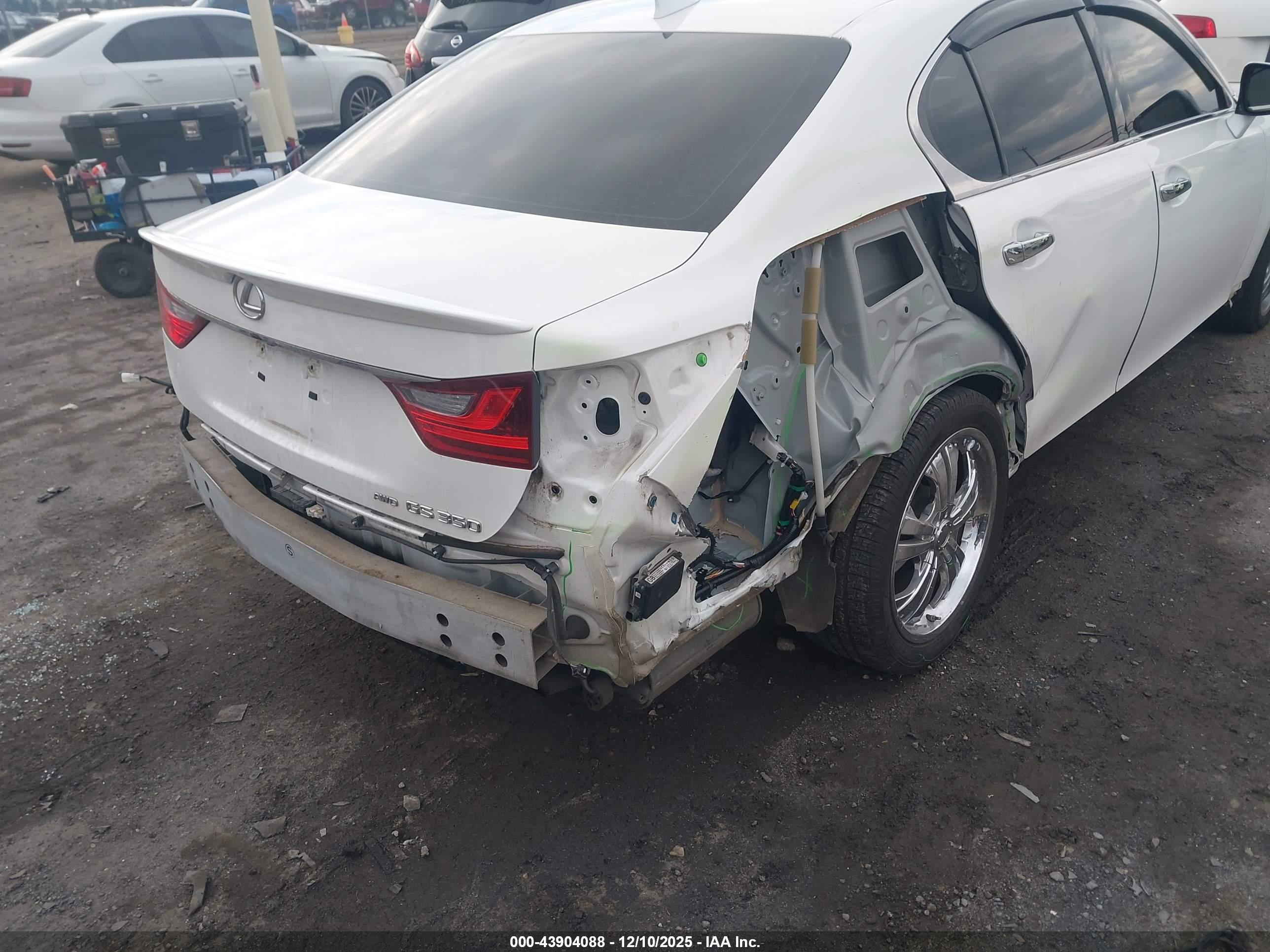 LEXUS GS image 6
