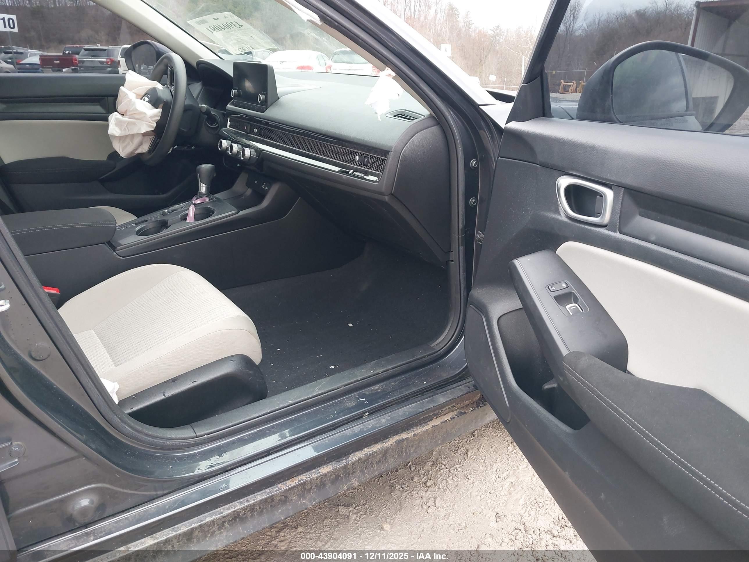 HONDA CIVIC image 5