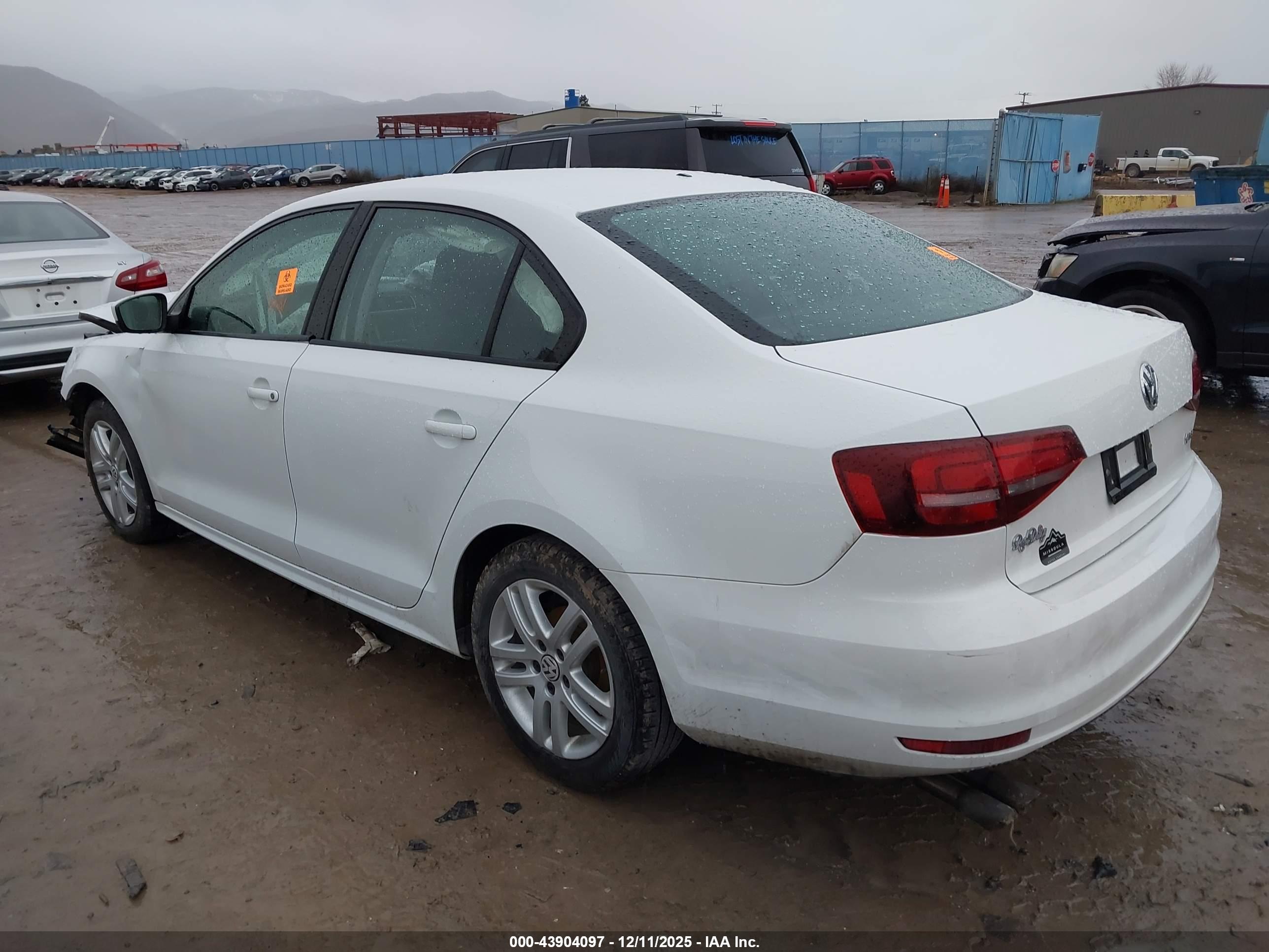 VOLKSWAGEN JETTA image 3