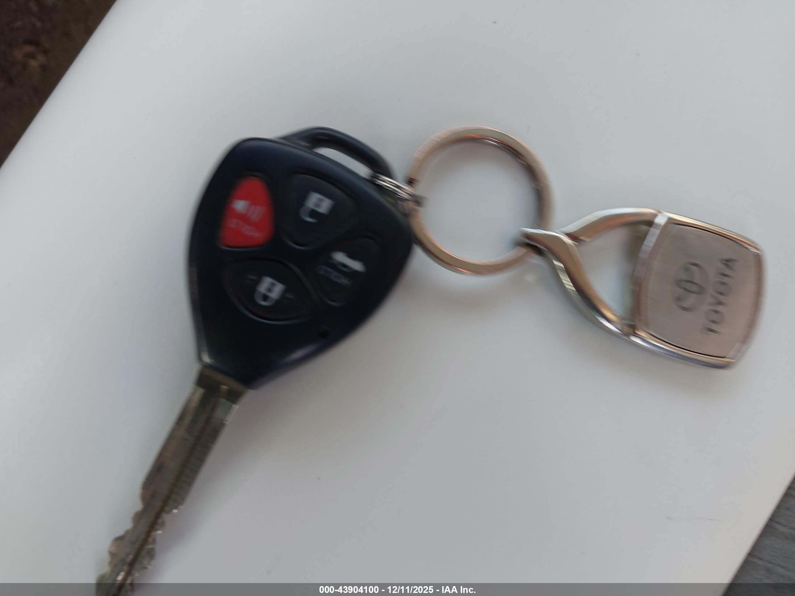 TOYOTA COROLLA image 11