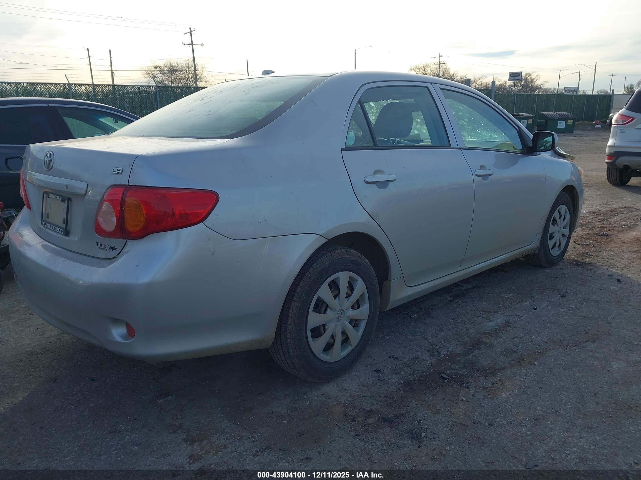 TOYOTA COROLLA image 4