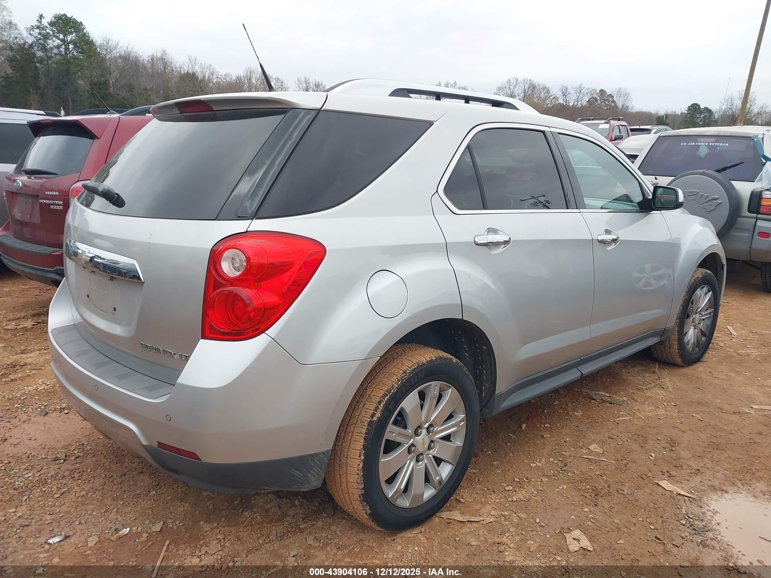 CHEVROLET EQUINOX image 4