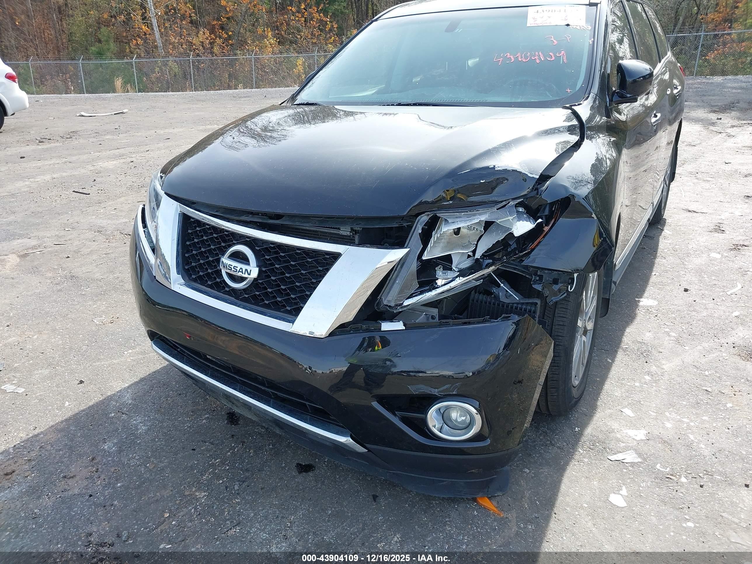 NISSAN PATHFINDER image 6