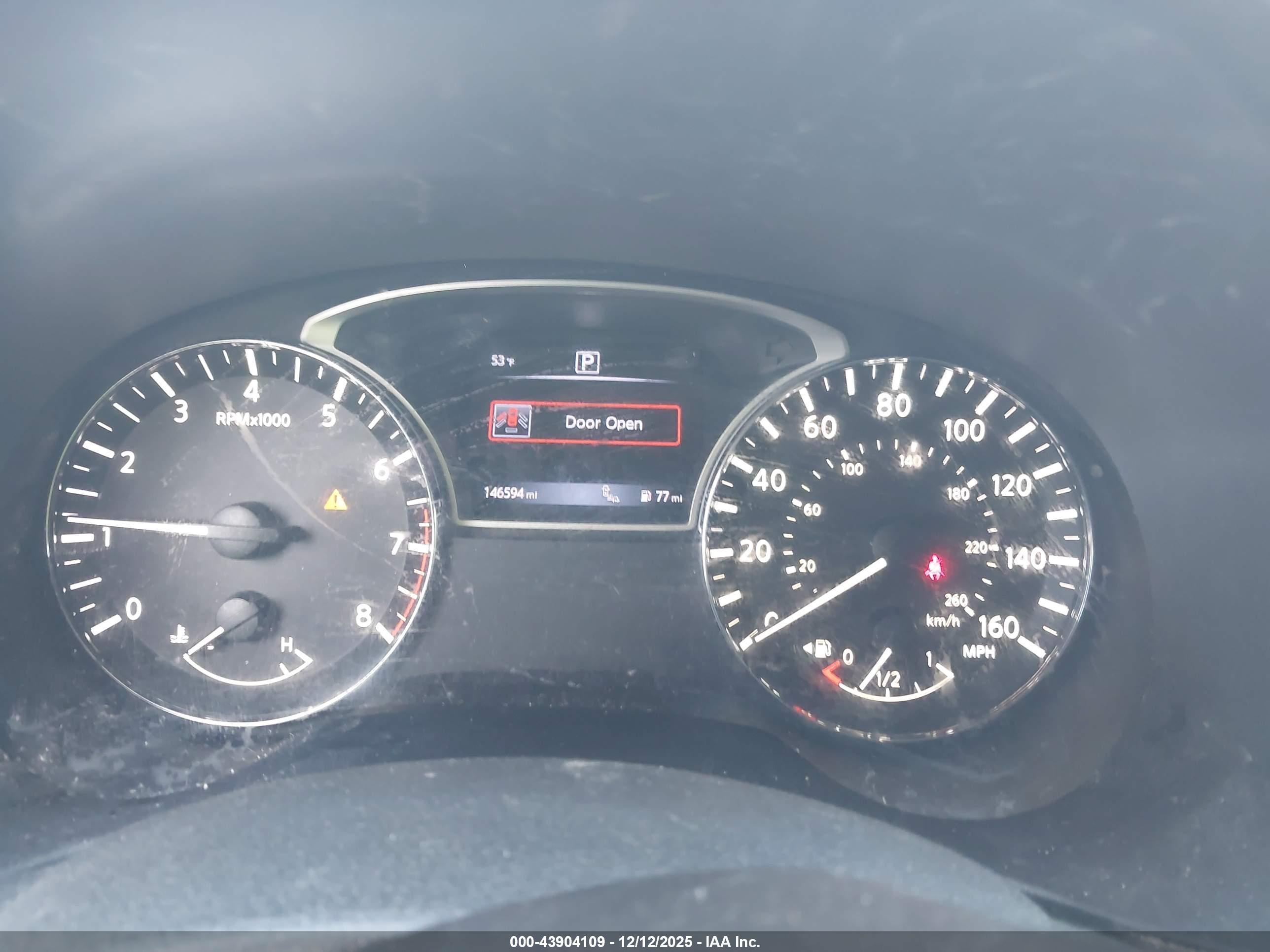 NISSAN PATHFINDER image 7