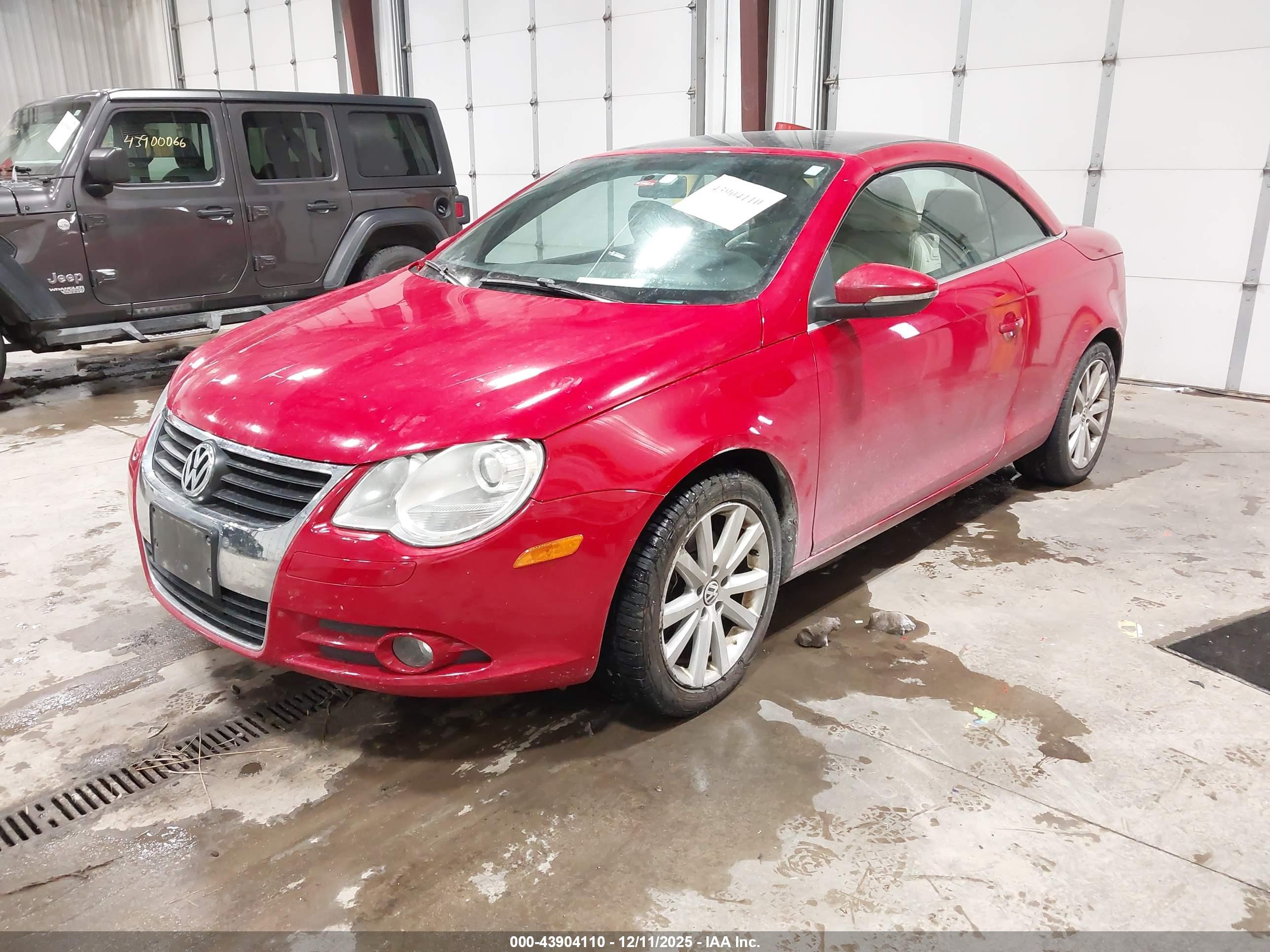 VOLKSWAGEN EOS image 2
