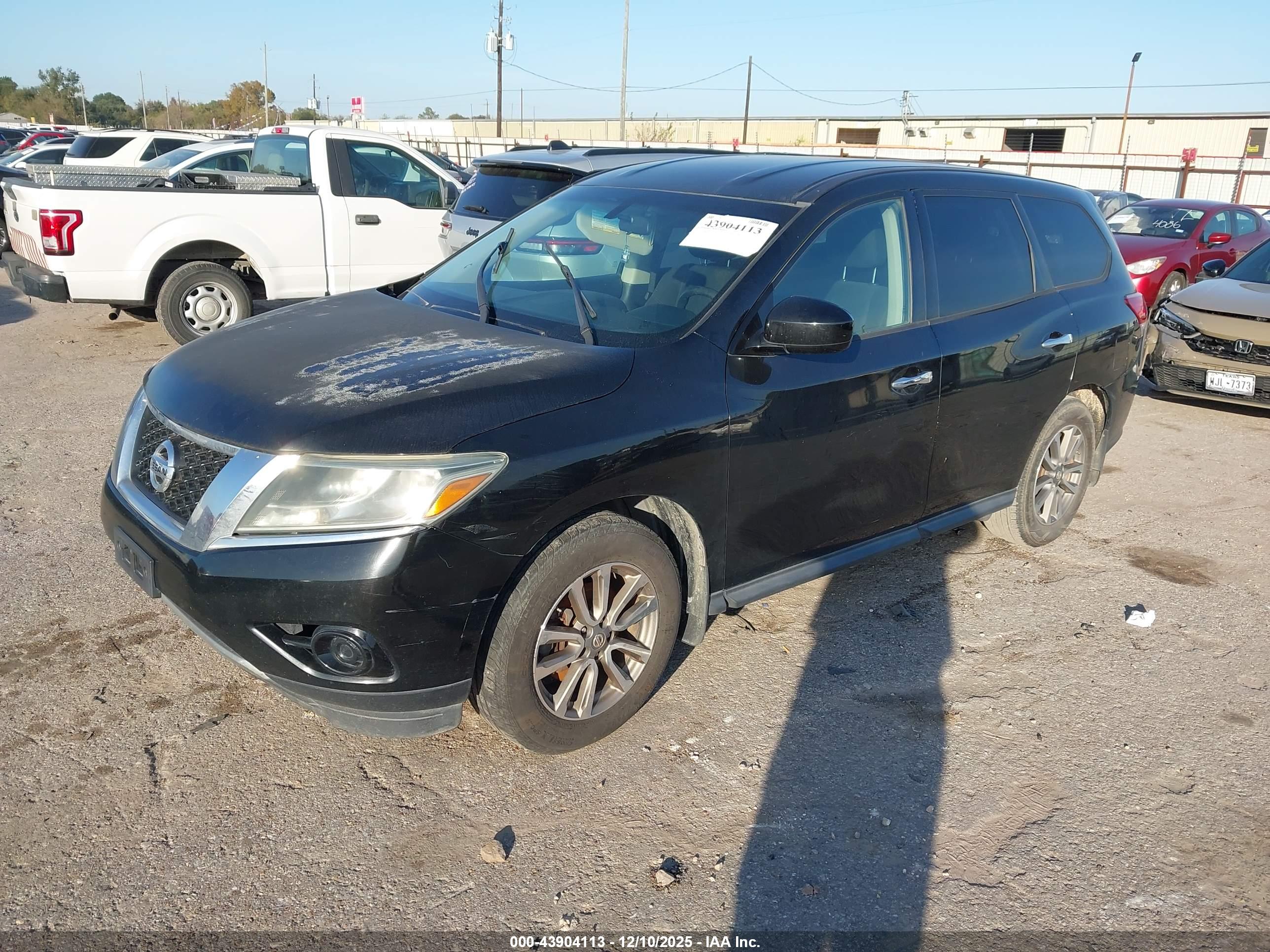 NISSAN PATHFINDER image 2