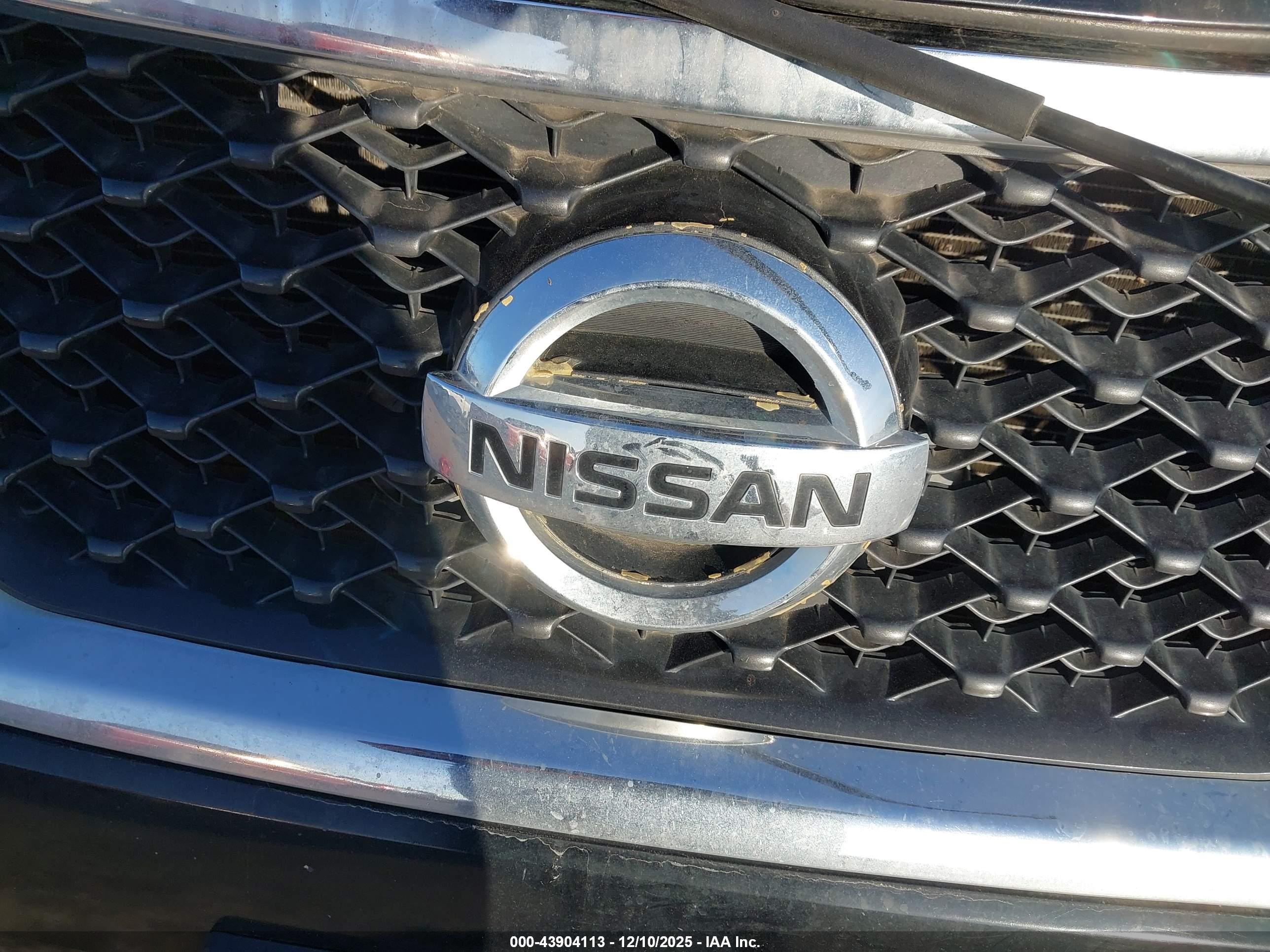 NISSAN PATHFINDER image 6