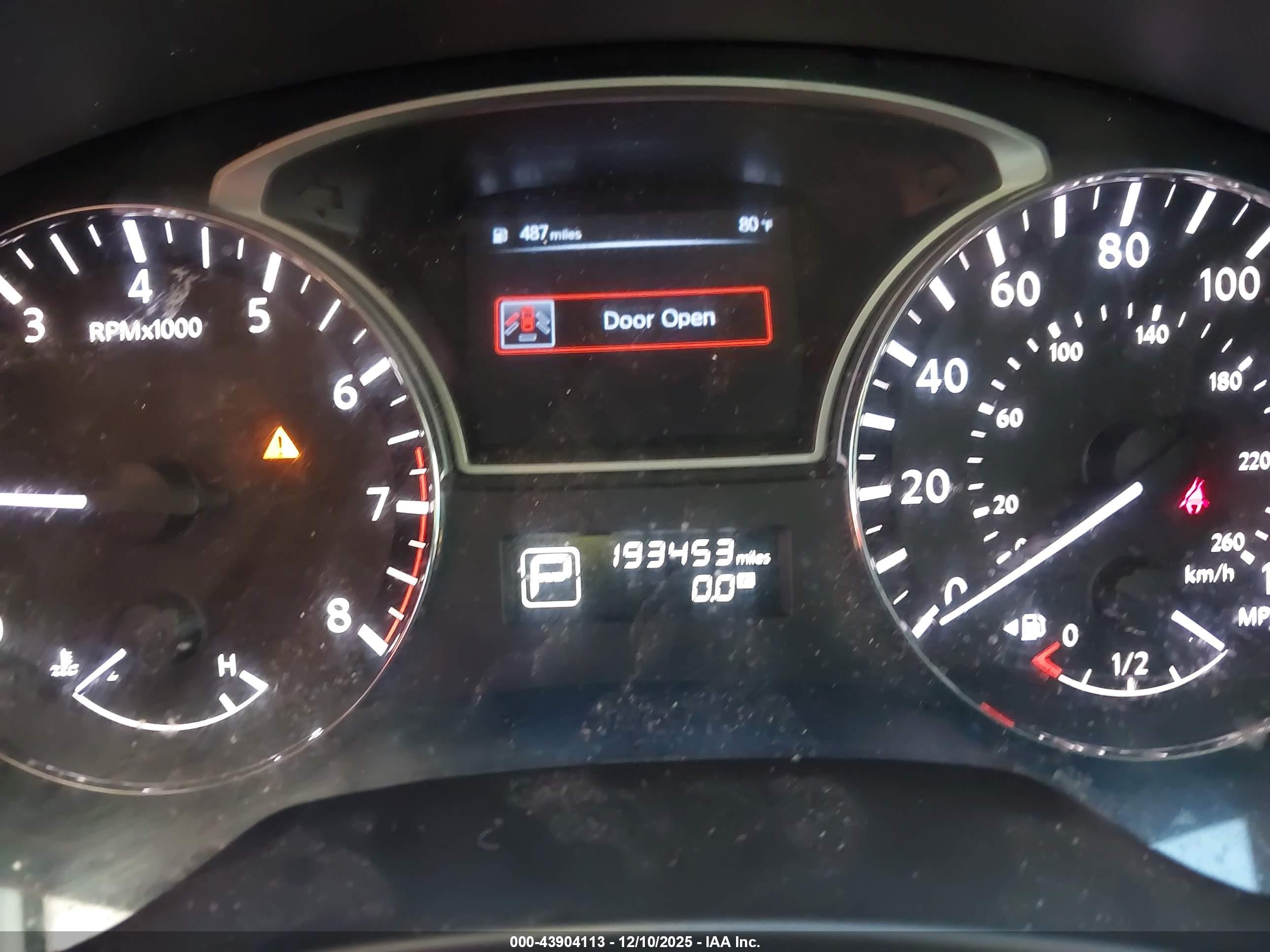 NISSAN PATHFINDER image 7