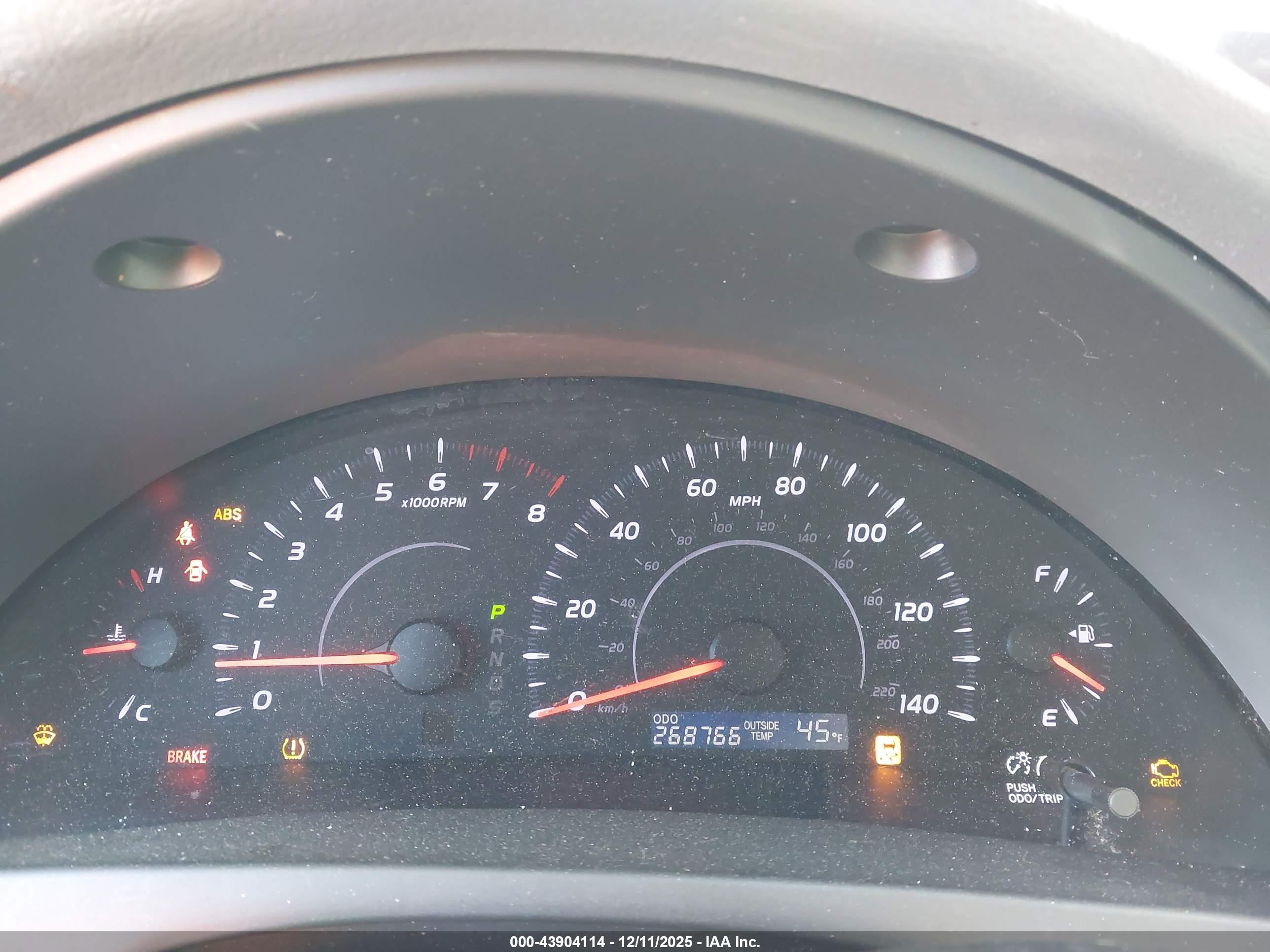 TOYOTA CAMRY image 7