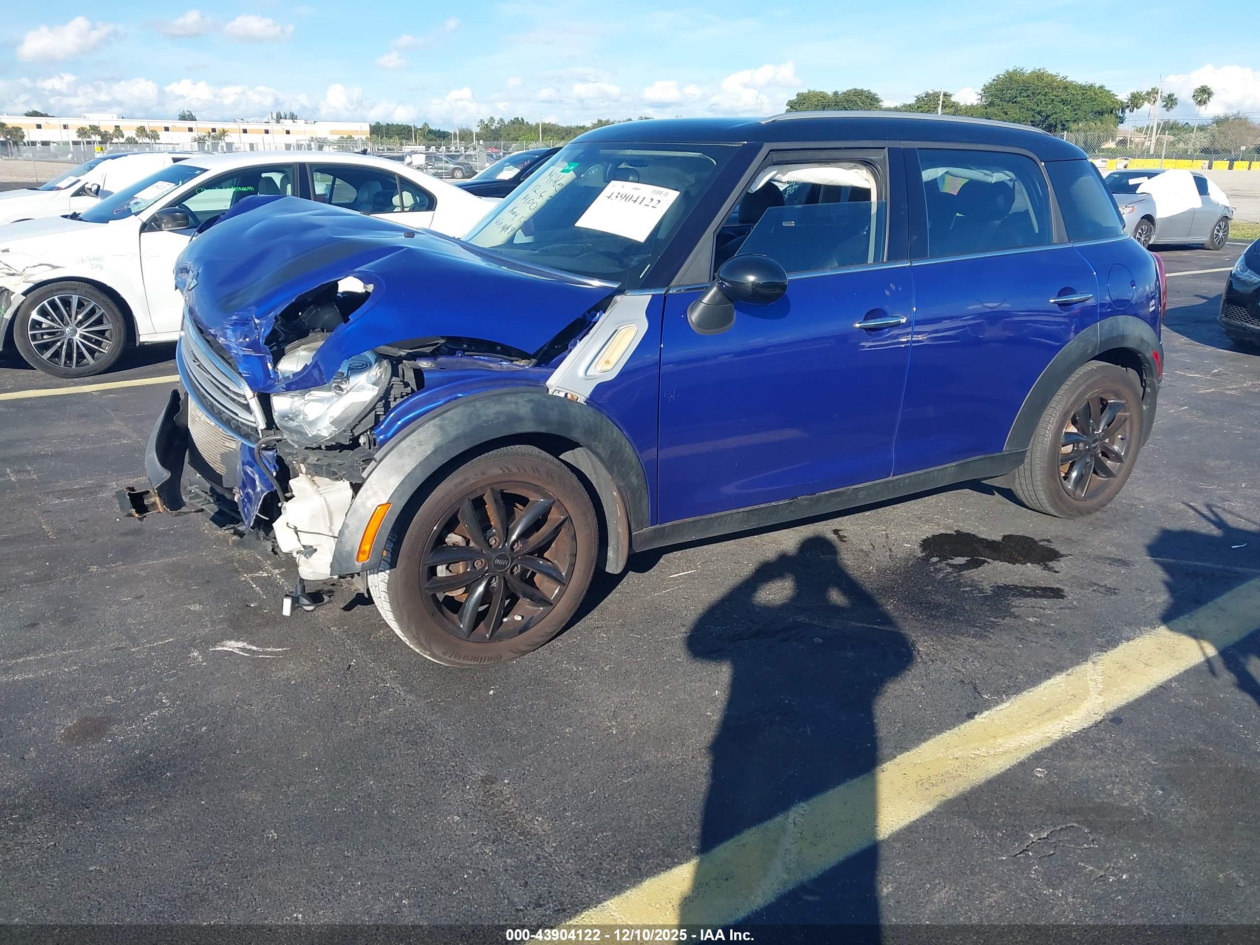 MINI COUNTRYMAN image 2