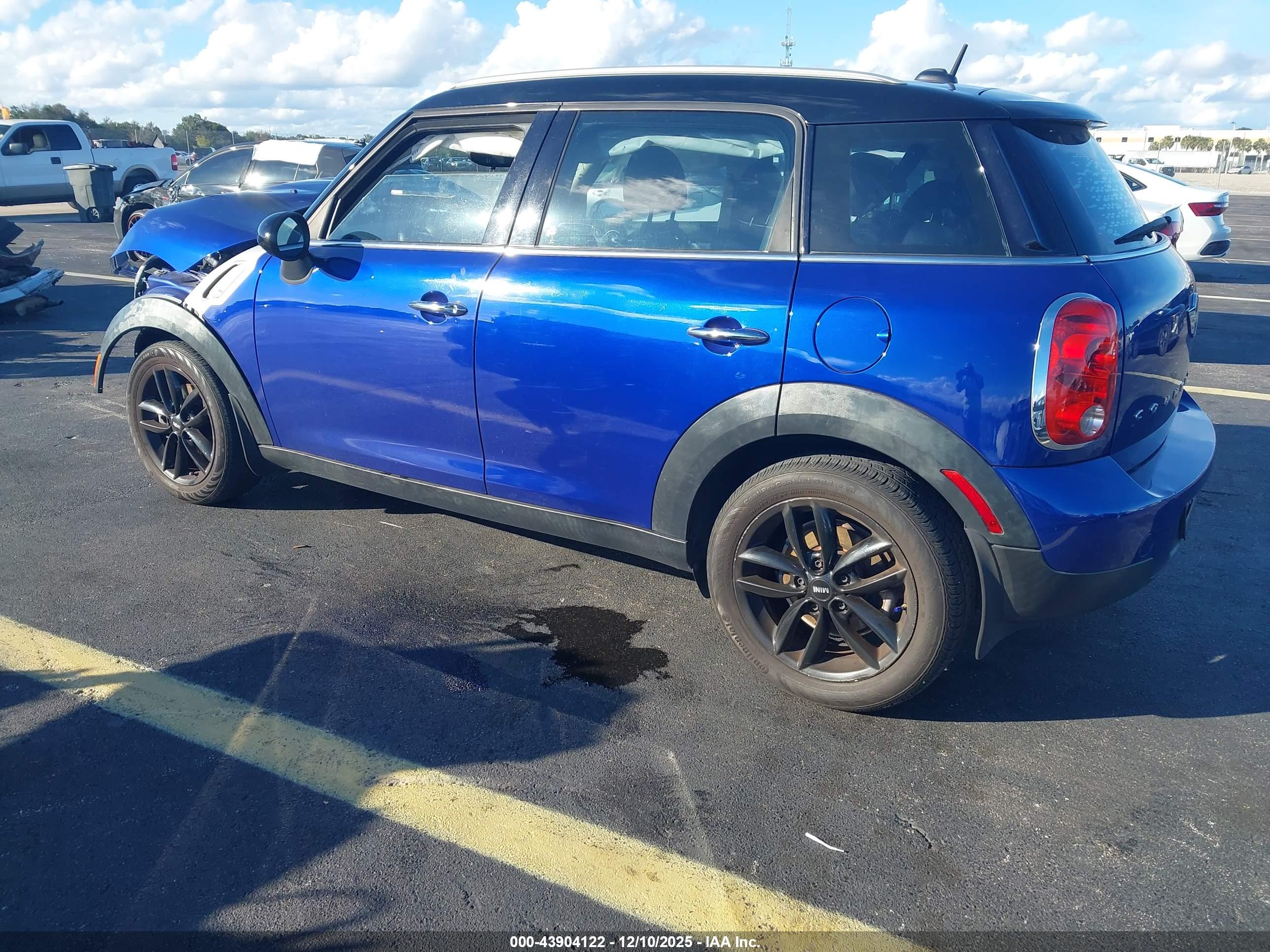MINI COUNTRYMAN image 3