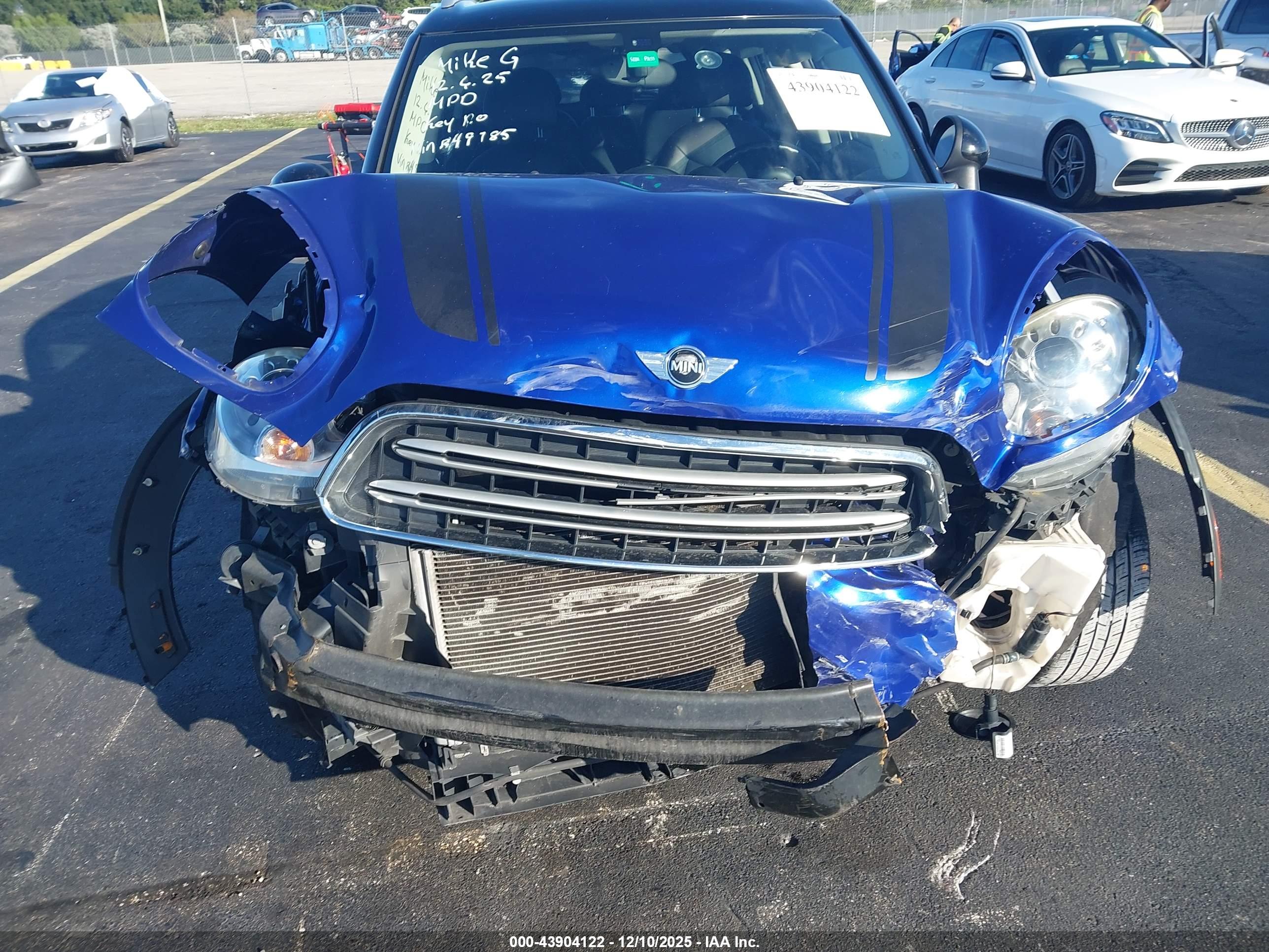 MINI COUNTRYMAN image 6