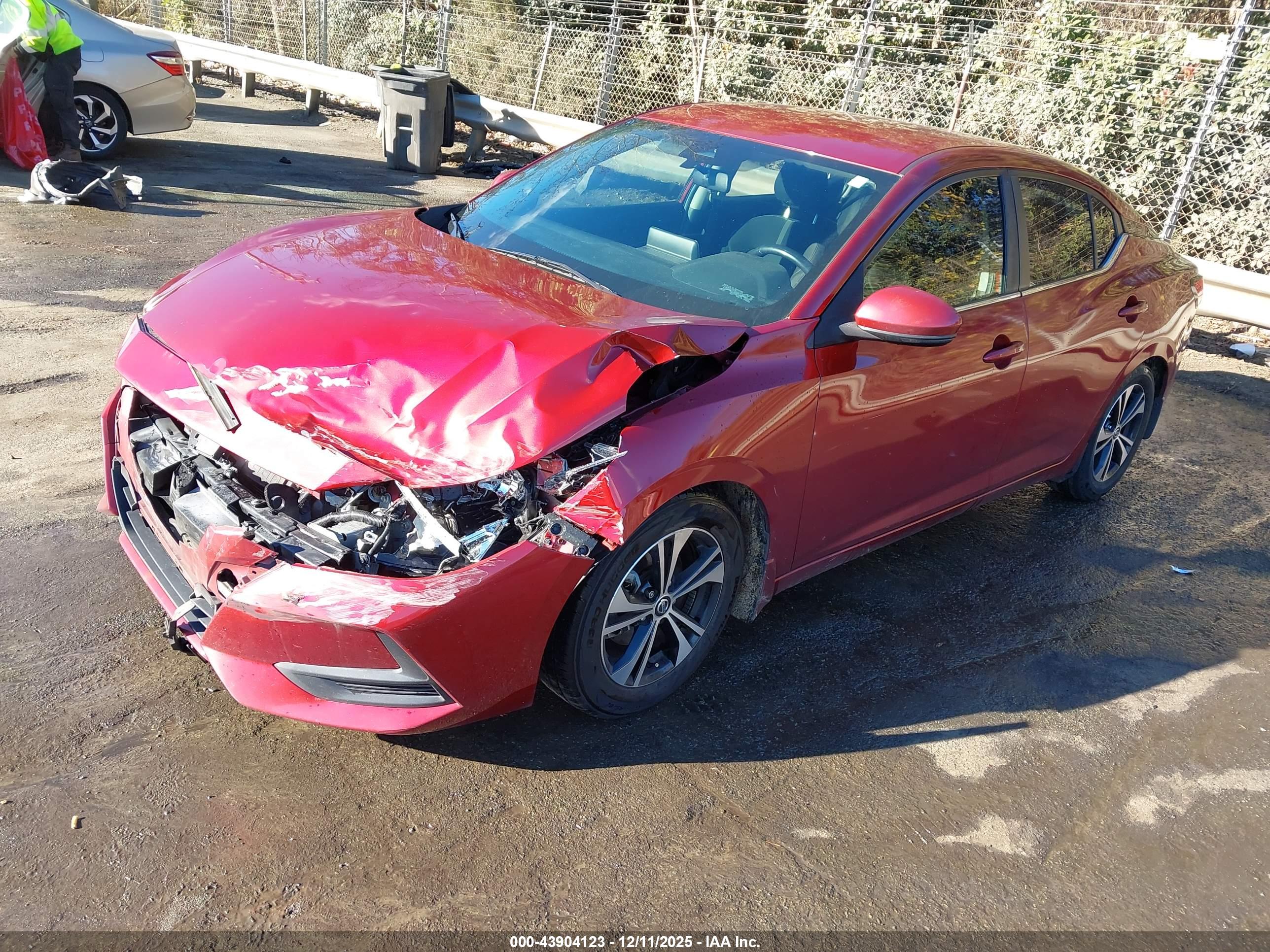 NISSAN SENTRA image 2