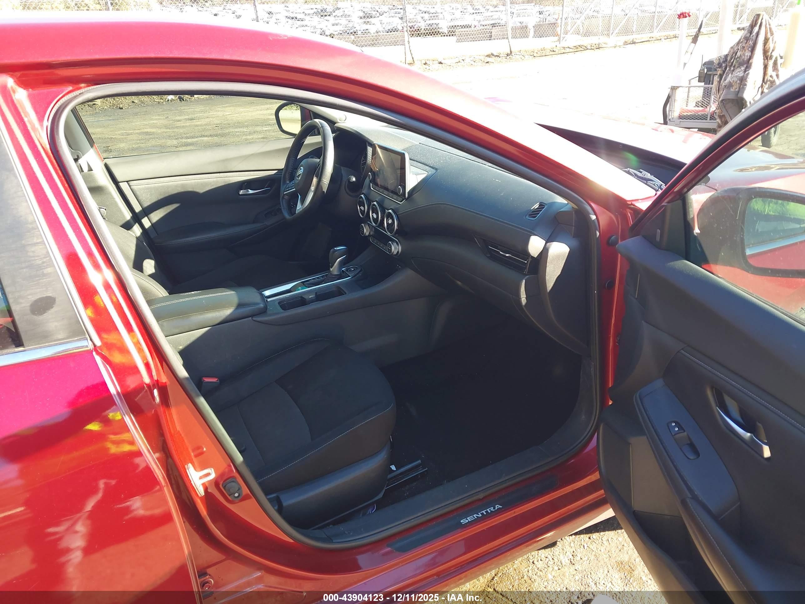 NISSAN SENTRA image 5