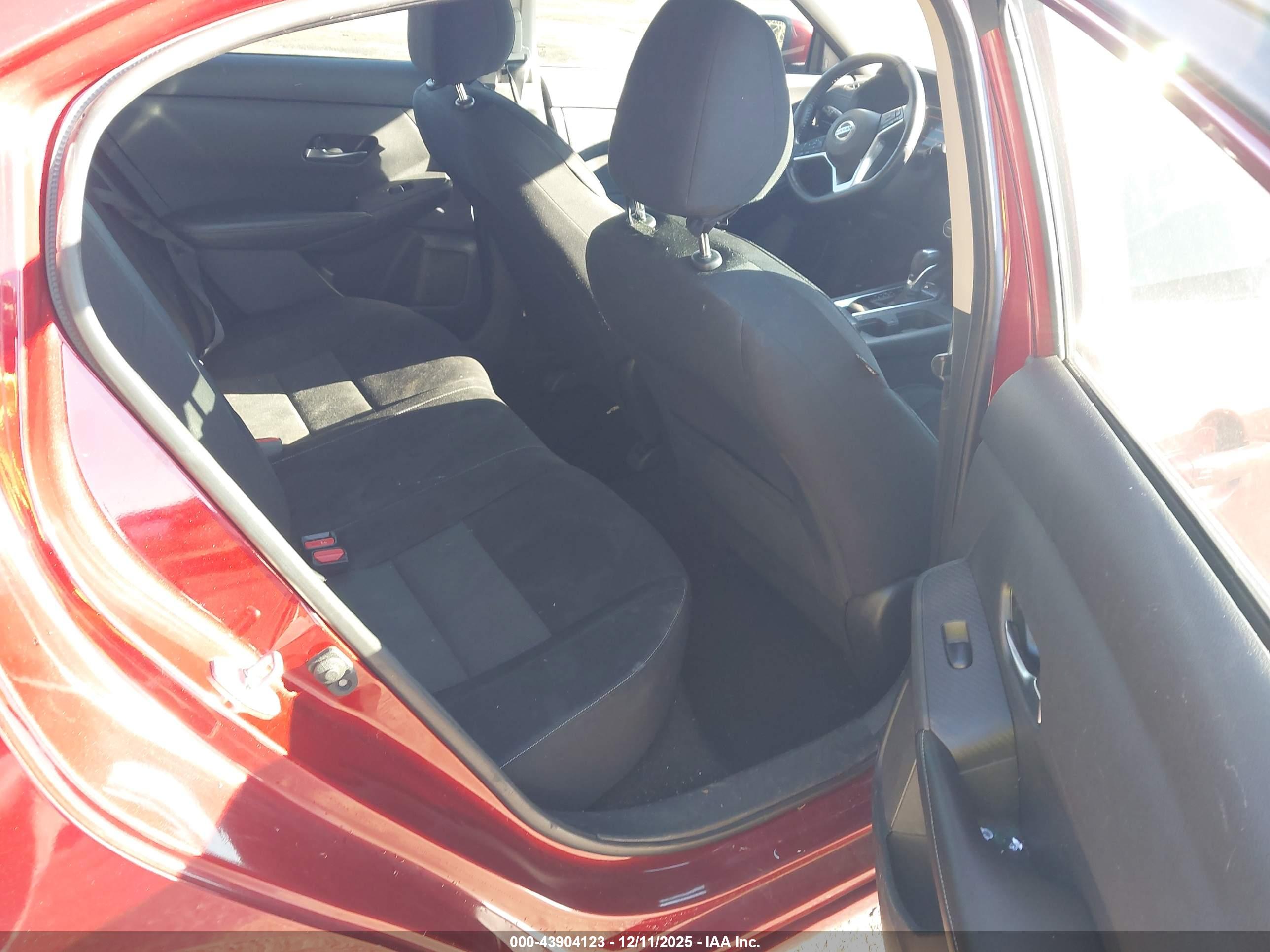 NISSAN SENTRA image 8