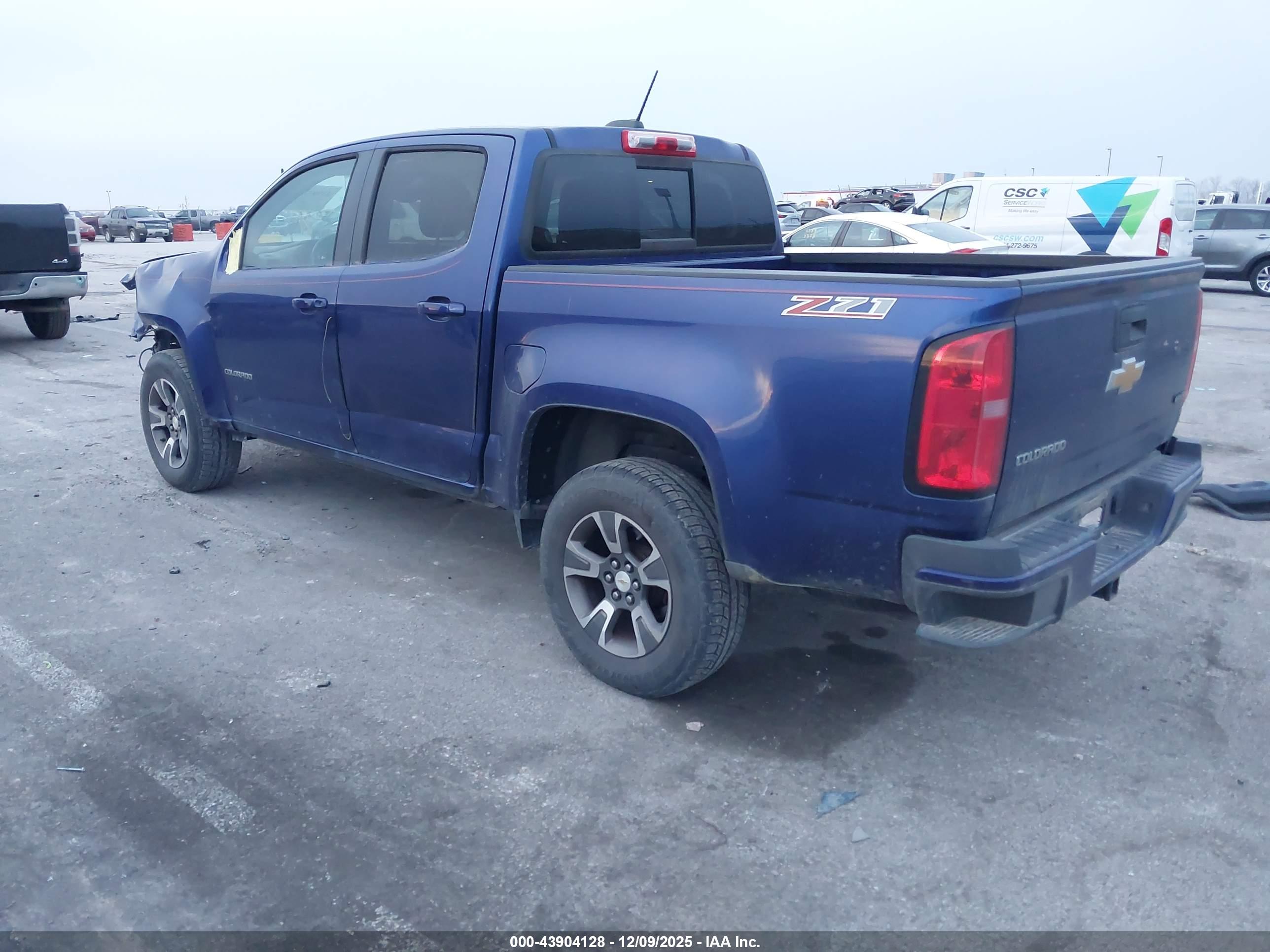 CHEVROLET COLORADO image 3
