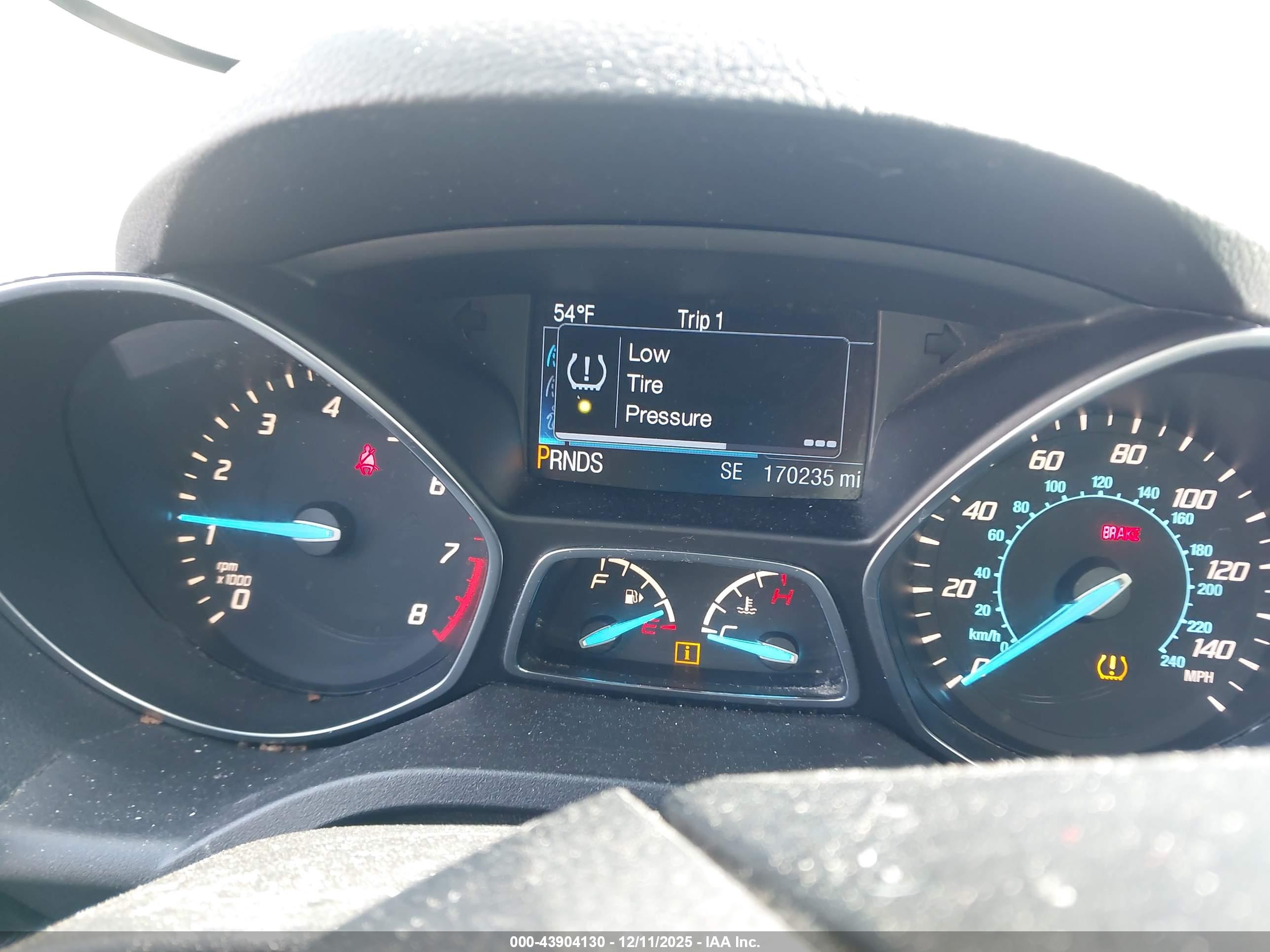 FORD ESCAPE image 7
