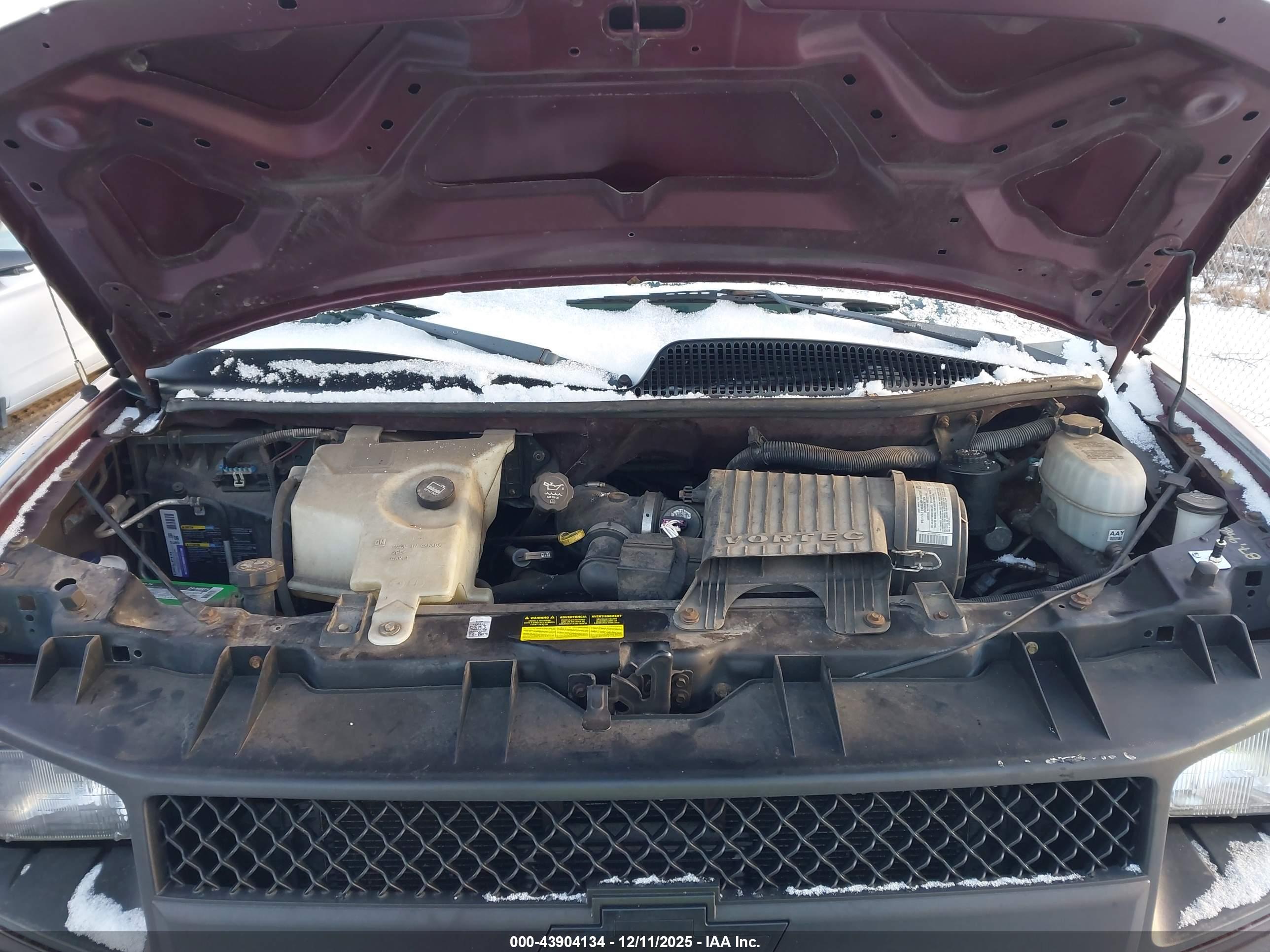 CHEVROLET EXPRESS image 10